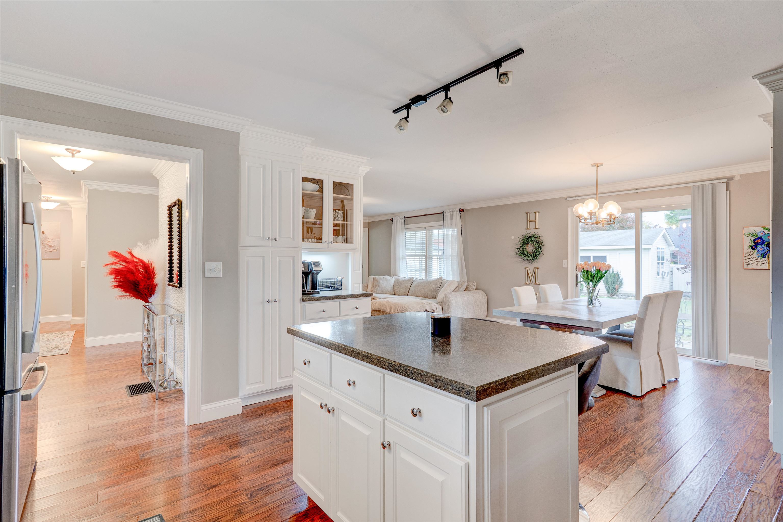 2816 Tanglewood Dr, Owensboro, Kentucky 42303, 3 Bedrooms Bedrooms, ,2 BathroomsBathrooms,Single Family Residence,For Sale,Tanglewood Dr,93412