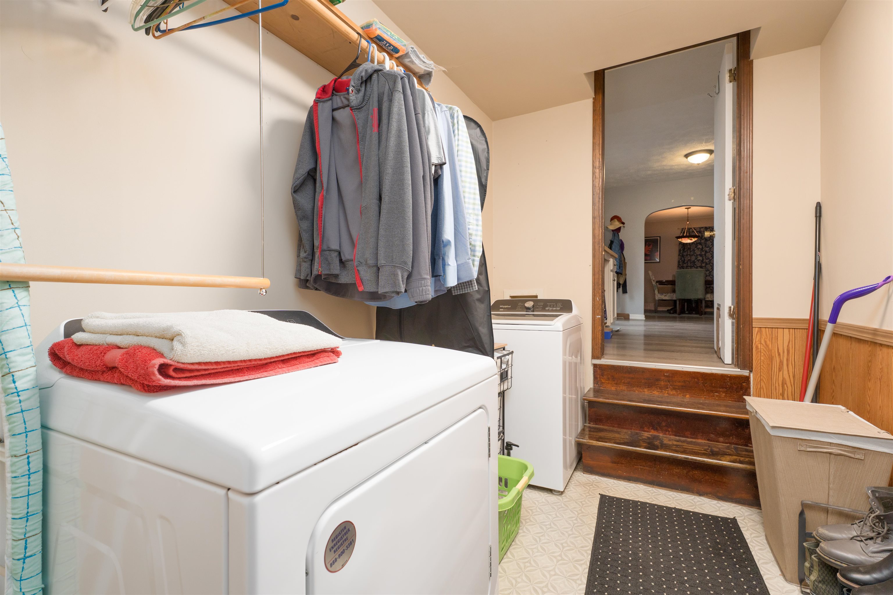 2252 York St S, Owensboro, Kentucky 42301, 4 Bedrooms Bedrooms, ,3 BathroomsBathrooms,Single Family Residence,For Sale,2252 York St S,93413