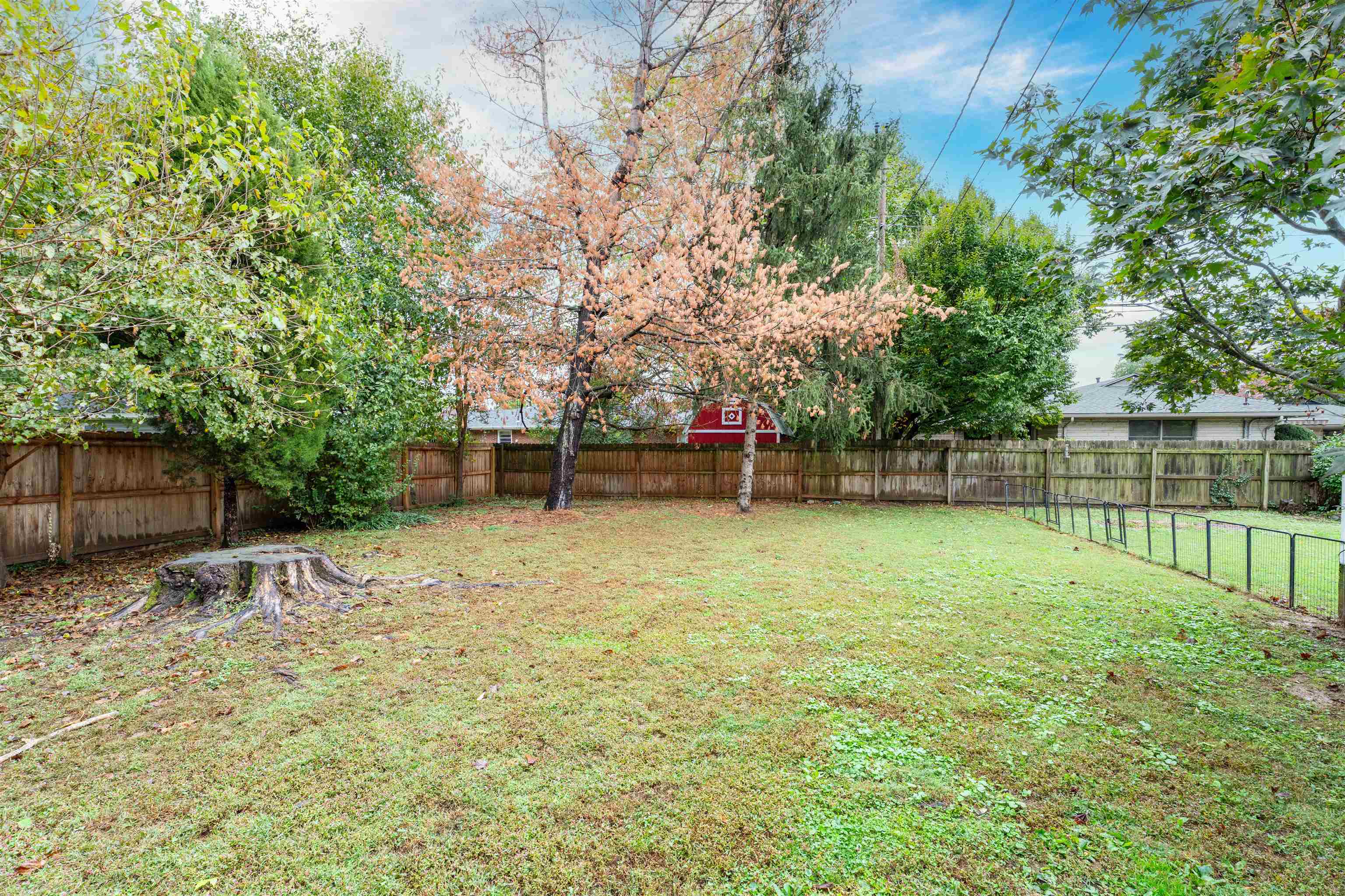 2252 York St S, Owensboro, Kentucky 42301, 4 Bedrooms Bedrooms, ,3 BathroomsBathrooms,Single Family Residence,For Sale,2252 York St S,93413