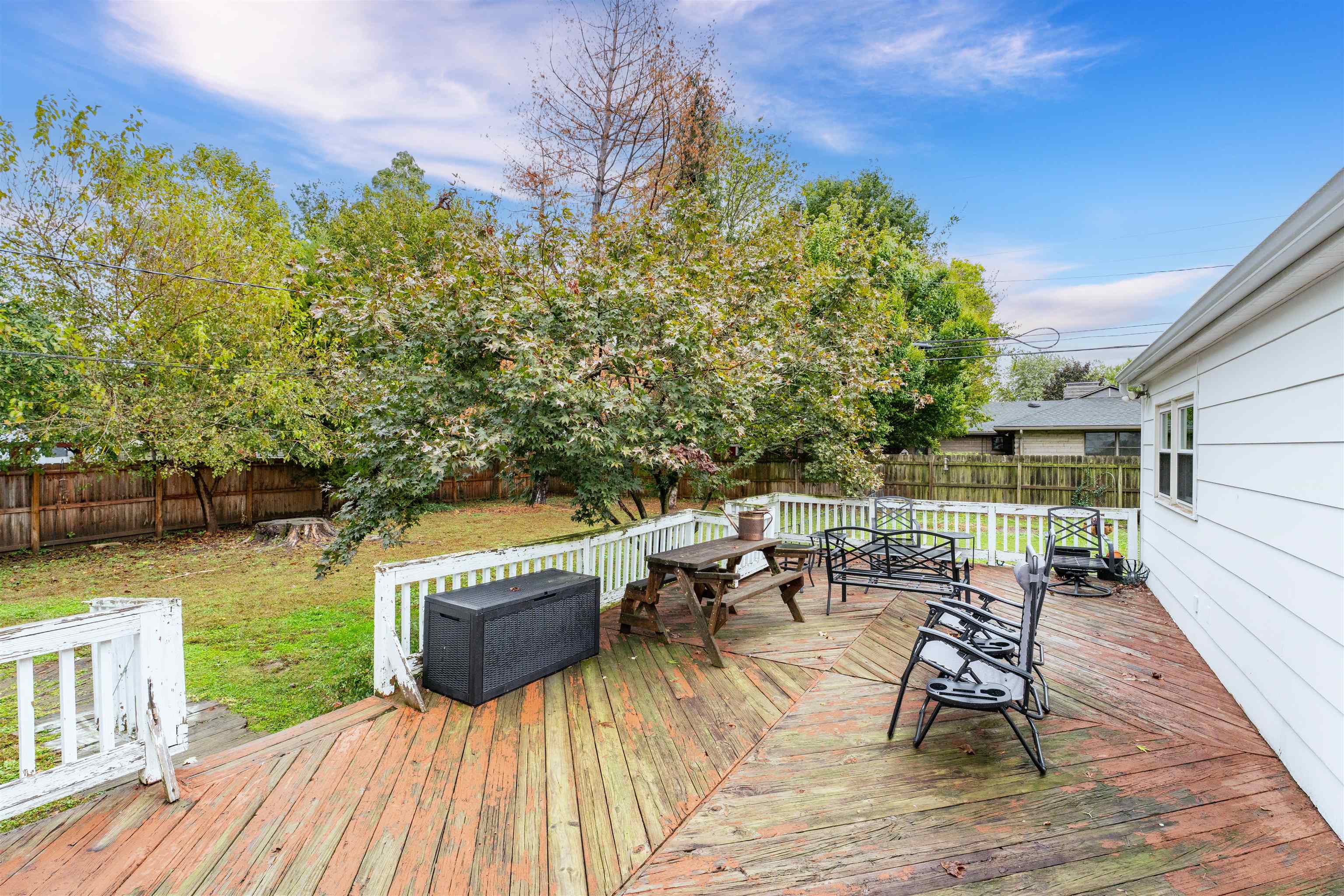 2252 York St S, Owensboro, Kentucky 42301, 4 Bedrooms Bedrooms, ,3 BathroomsBathrooms,Single Family Residence,For Sale,2252 York St S,93413