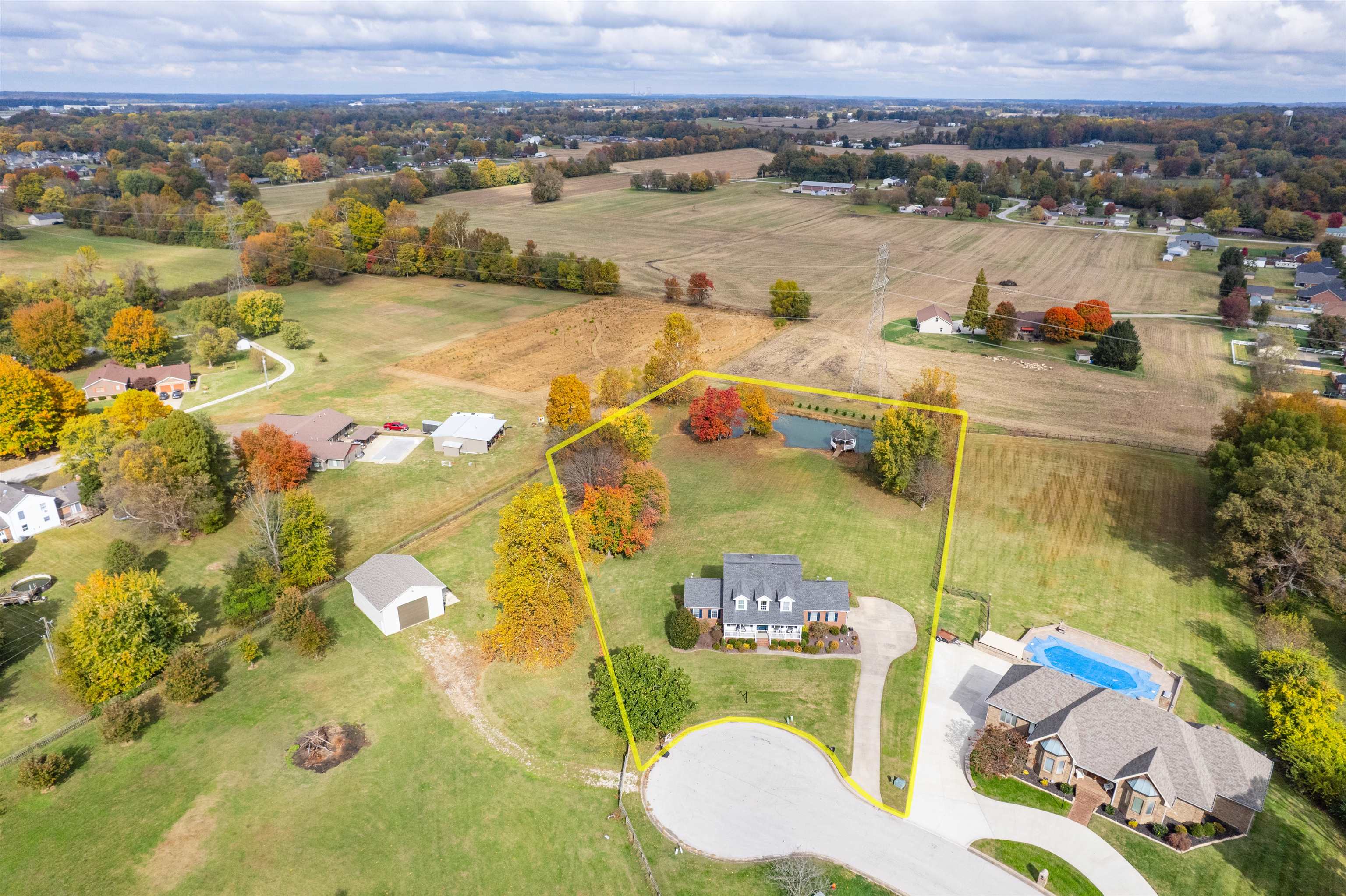 4329 Valleyview Ct, Owensboro, Kentucky 42303, 6 Bedrooms Bedrooms, ,3 BathroomsBathrooms,Single Family Residence,For Sale,Valleyview Ct,93449