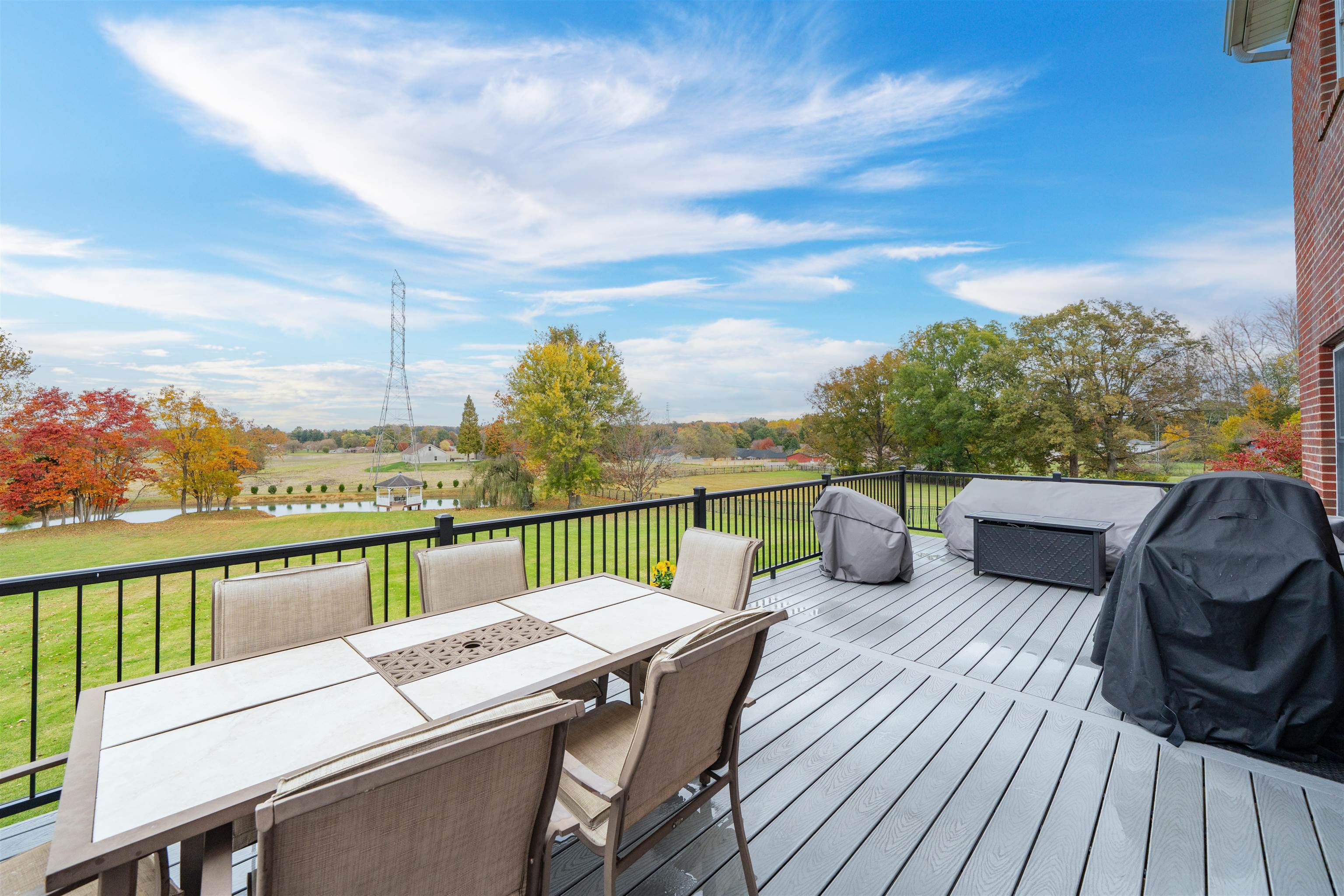 4329 Valleyview Ct, Owensboro, Kentucky 42303, 6 Bedrooms Bedrooms, ,3 BathroomsBathrooms,Single Family Residence,For Sale,Valleyview Ct,93449