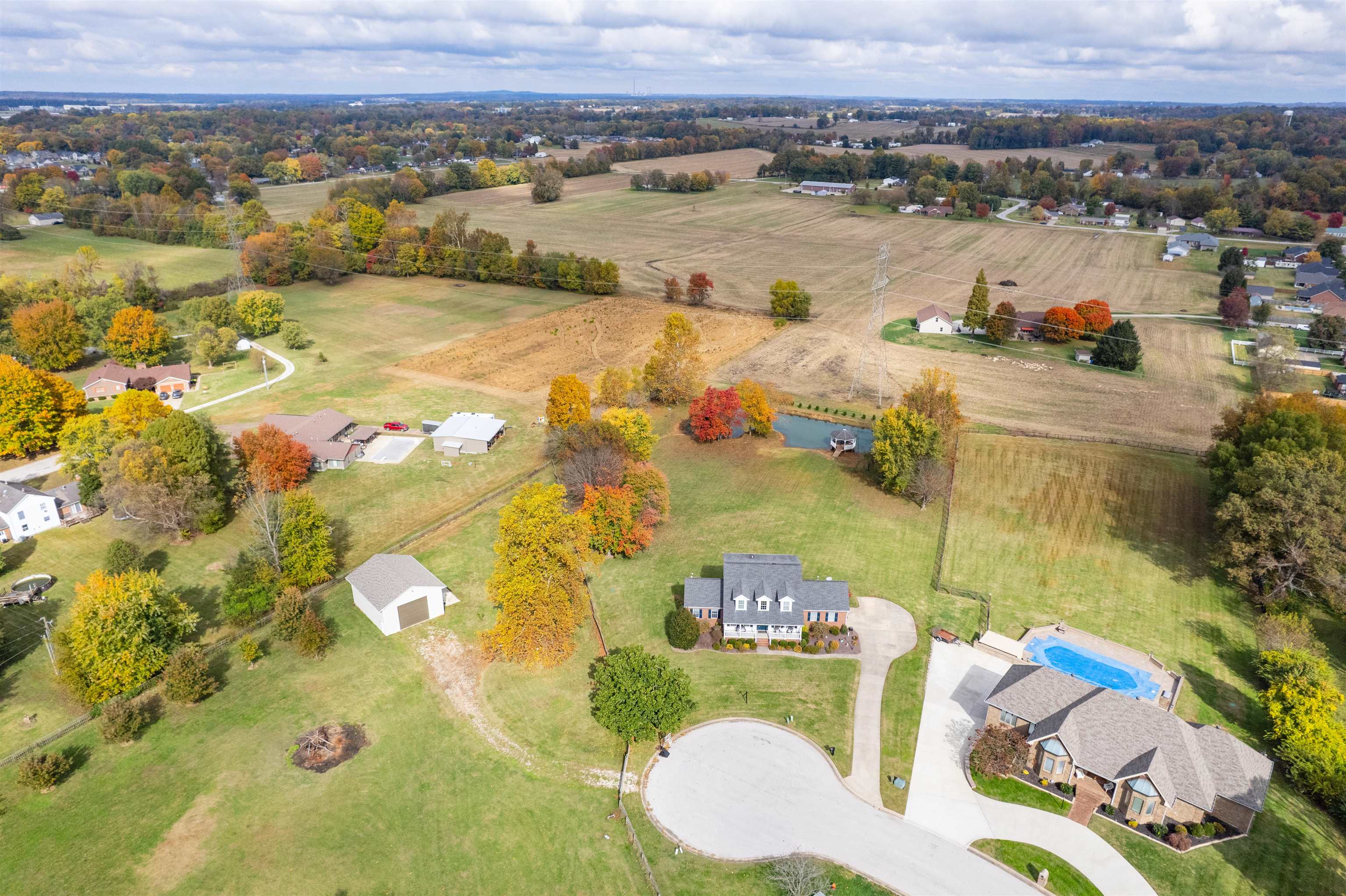 4329 Valleyview Ct, Owensboro, Kentucky 42303, 6 Bedrooms Bedrooms, ,3 BathroomsBathrooms,Single Family Residence,For Sale,Valleyview Ct,93449