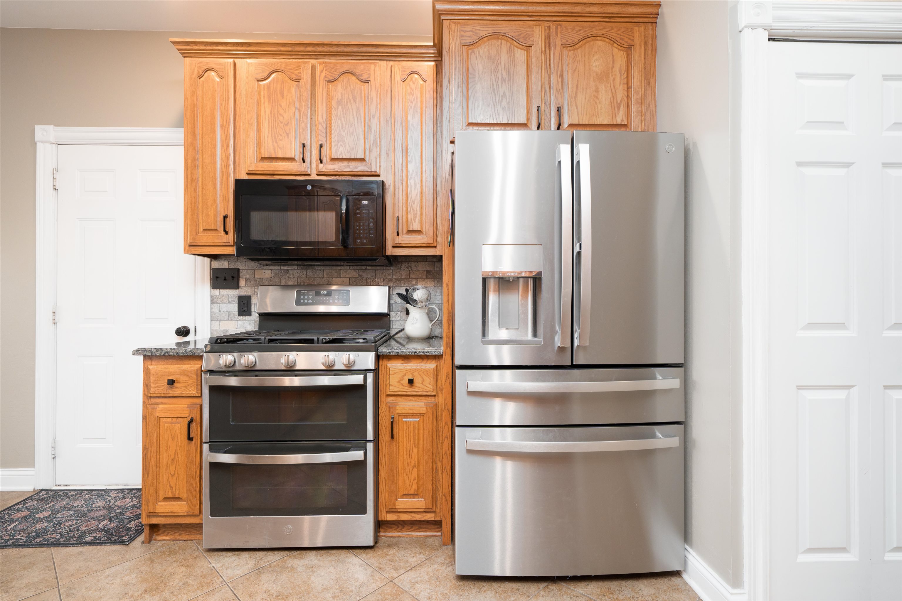 4329 Valleyview Ct, Owensboro, Kentucky 42303, 6 Bedrooms Bedrooms, ,3 BathroomsBathrooms,Single Family Residence,For Sale,Valleyview Ct,93449