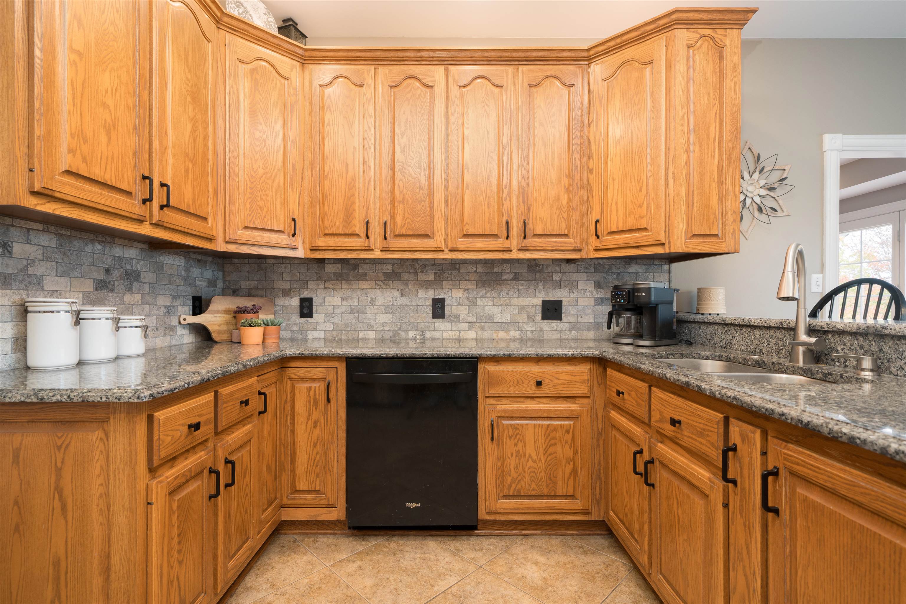 4329 Valleyview Ct, Owensboro, Kentucky 42303, 6 Bedrooms Bedrooms, ,3 BathroomsBathrooms,Single Family Residence,For Sale,Valleyview Ct,93449