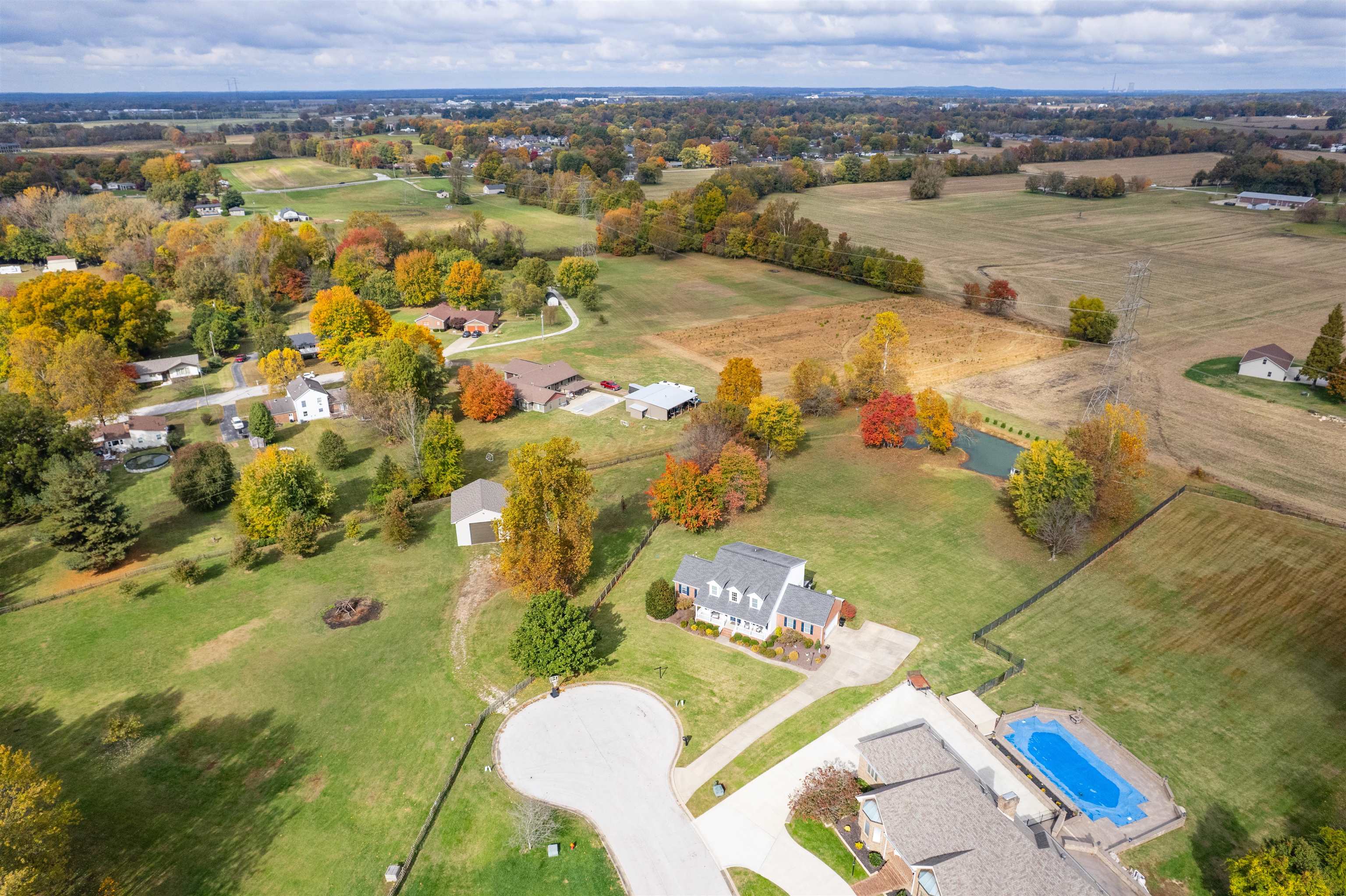 4329 Valleyview Ct, Owensboro, Kentucky 42303, 6 Bedrooms Bedrooms, ,3 BathroomsBathrooms,Single Family Residence,For Sale,Valleyview Ct,93449