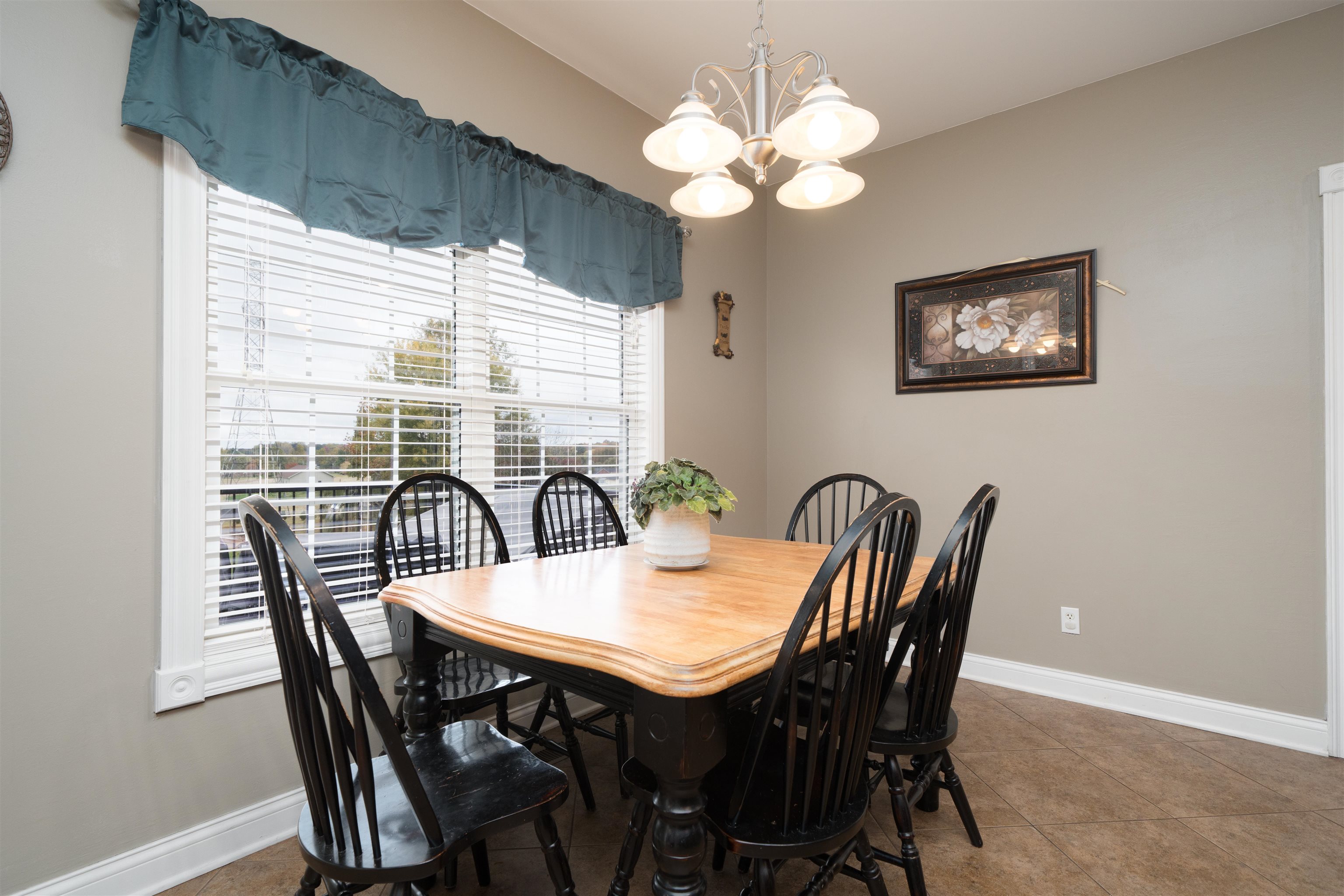 4329 Valleyview Ct, Owensboro, Kentucky 42303, 6 Bedrooms Bedrooms, ,3 BathroomsBathrooms,Single Family Residence,For Sale,Valleyview Ct,93449