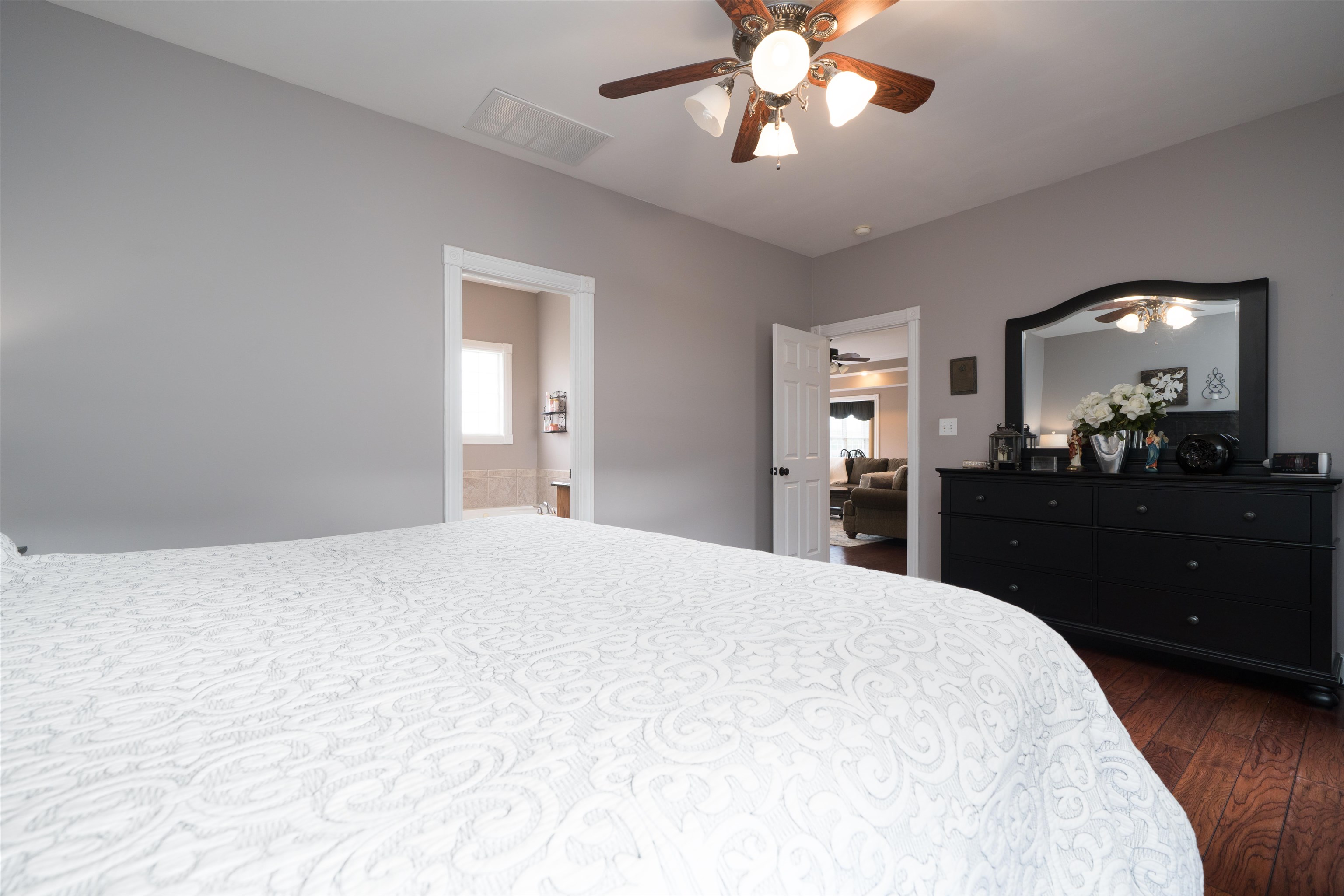 4329 Valleyview Ct, Owensboro, Kentucky 42303, 6 Bedrooms Bedrooms, ,3 BathroomsBathrooms,Single Family Residence,For Sale,Valleyview Ct,93449