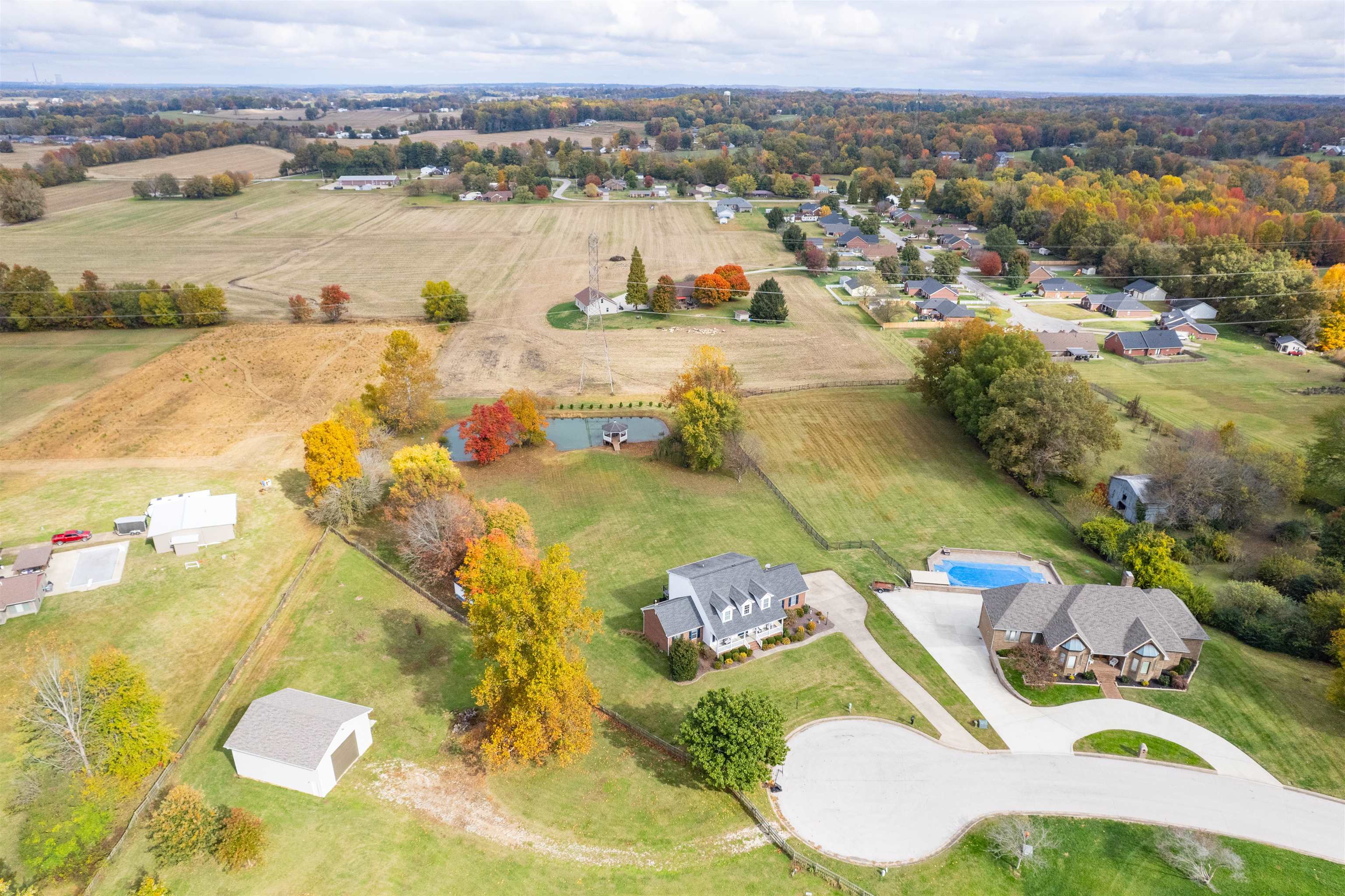 4329 Valleyview Ct, Owensboro, Kentucky 42303, 6 Bedrooms Bedrooms, ,3 BathroomsBathrooms,Single Family Residence,For Sale,Valleyview Ct,93449