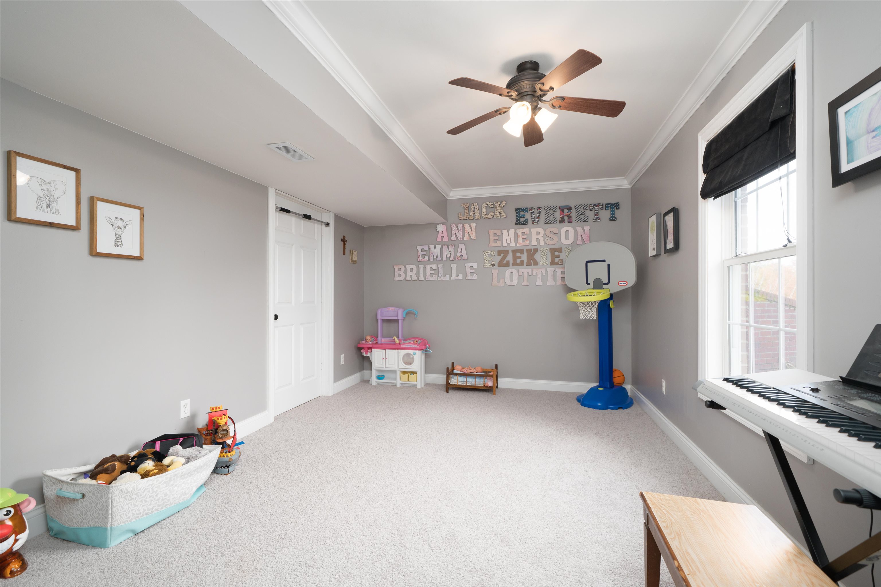 4329 Valleyview Ct, Owensboro, Kentucky 42303, 6 Bedrooms Bedrooms, ,3 BathroomsBathrooms,Single Family Residence,For Sale,Valleyview Ct,93449