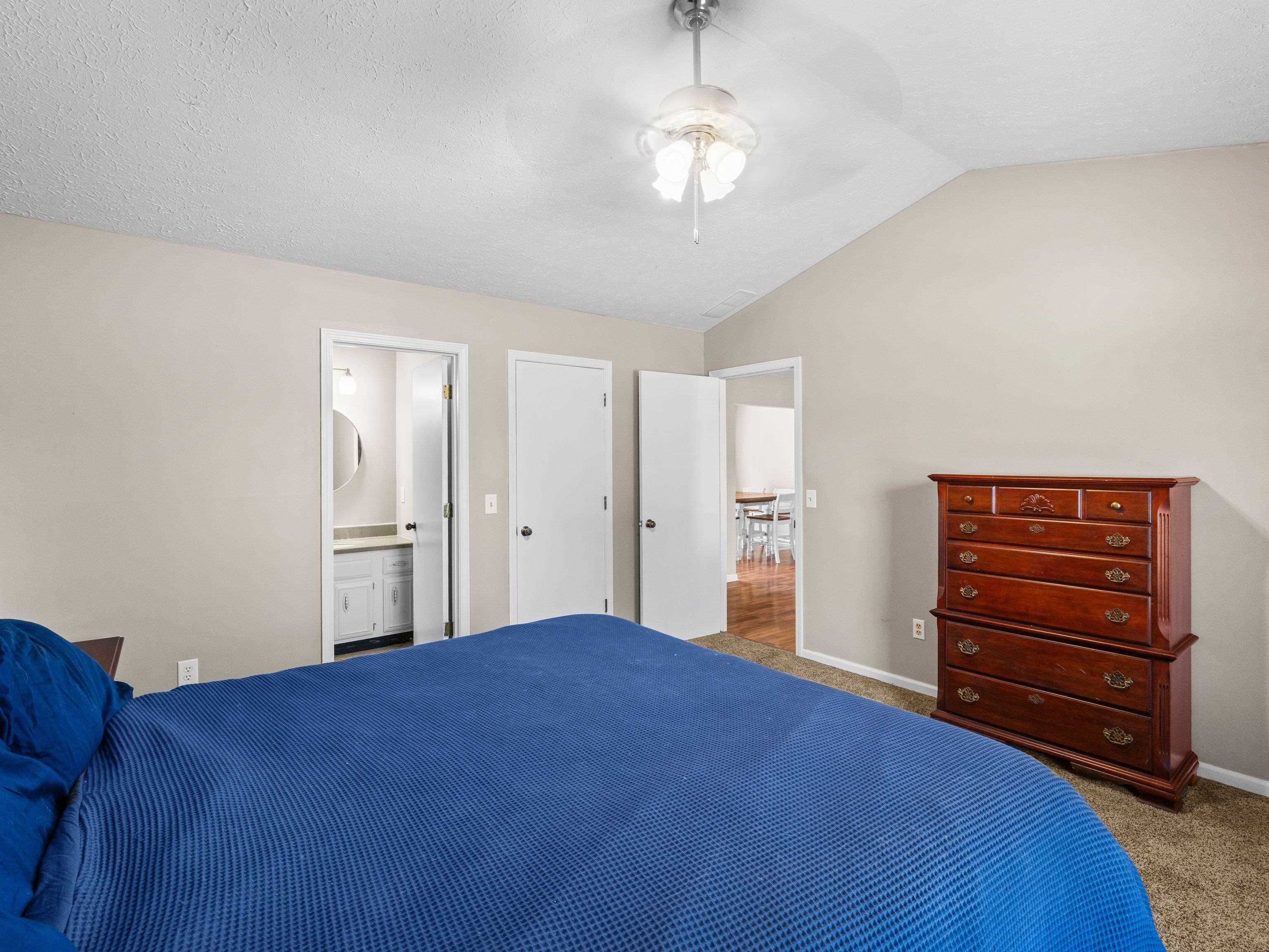 4437 Hunters Trace, Owensboro, Kentucky 42303, 3 Bedrooms Bedrooms, ,2 BathroomsBathrooms,Single Family Residence,For Sale,Hunters Trace,93455