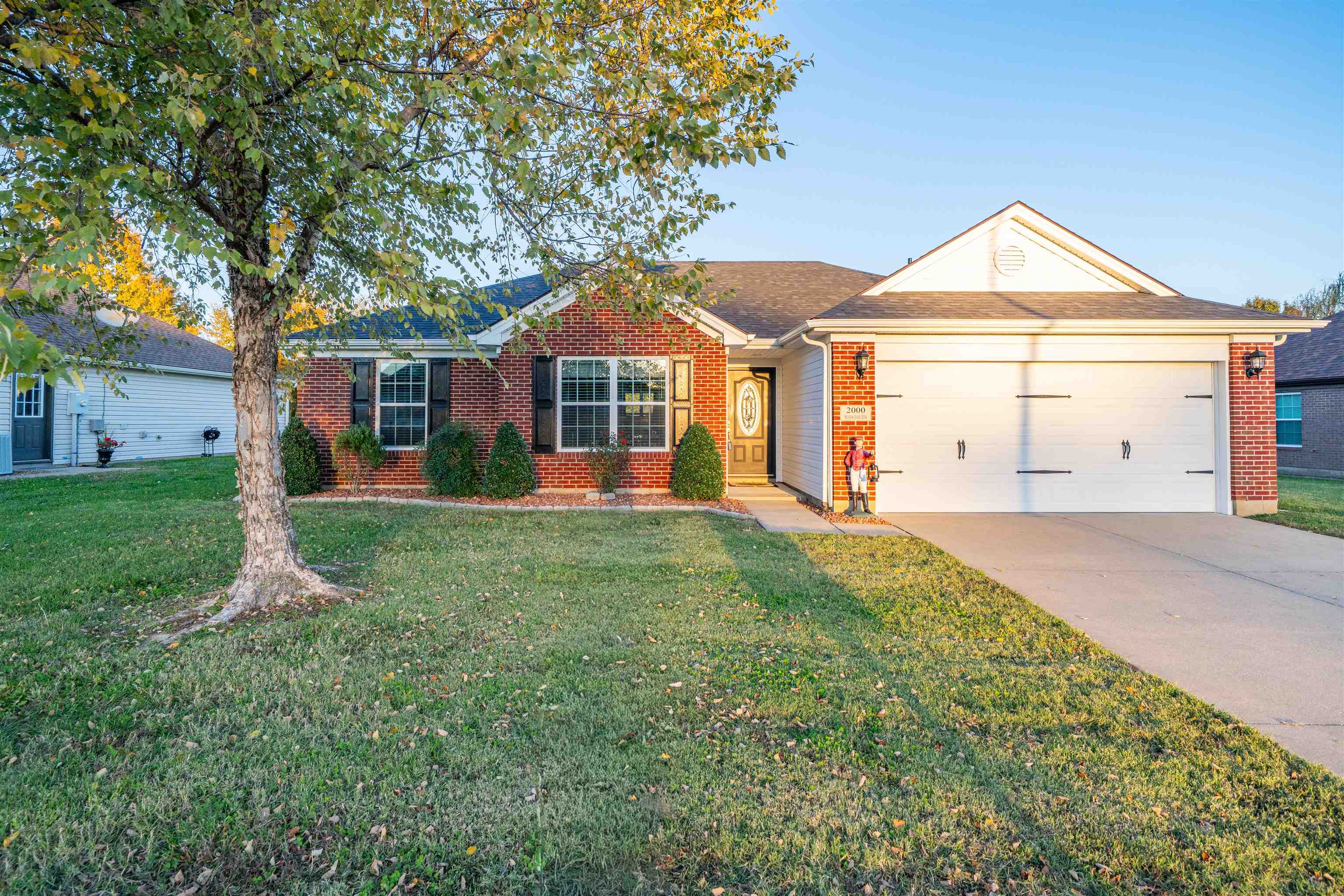 2000 Meadow Grass Creek, Owensboro, Kentucky 42303, 3 Bedrooms Bedrooms, ,2 BathroomsBathrooms,Single Family Residence,For Sale,Meadow Grass Creek,93468