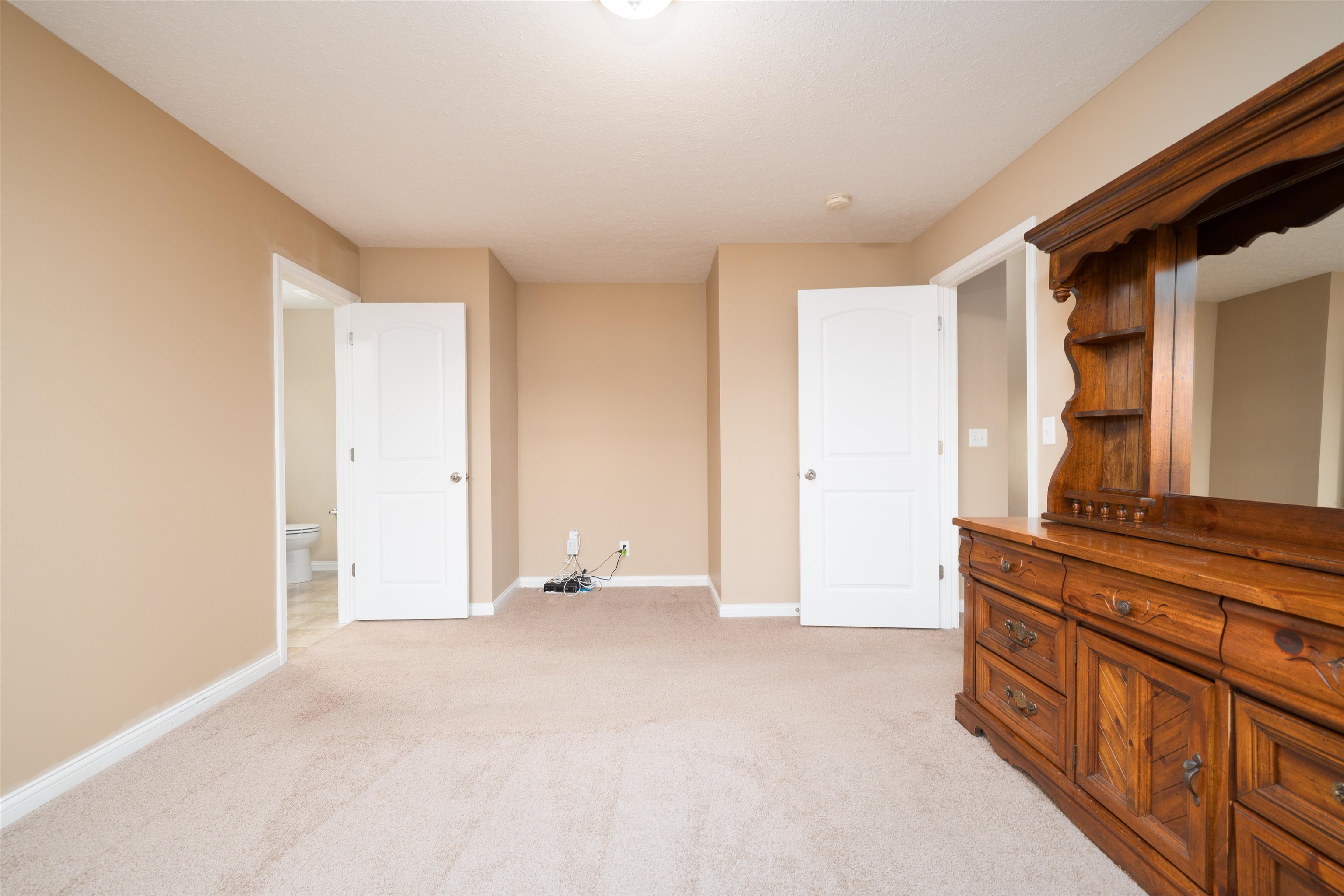 2000 Meadow Grass Creek, Owensboro, Kentucky 42303, 3 Bedrooms Bedrooms, ,2 BathroomsBathrooms,Single Family Residence,For Sale,Meadow Grass Creek,93468