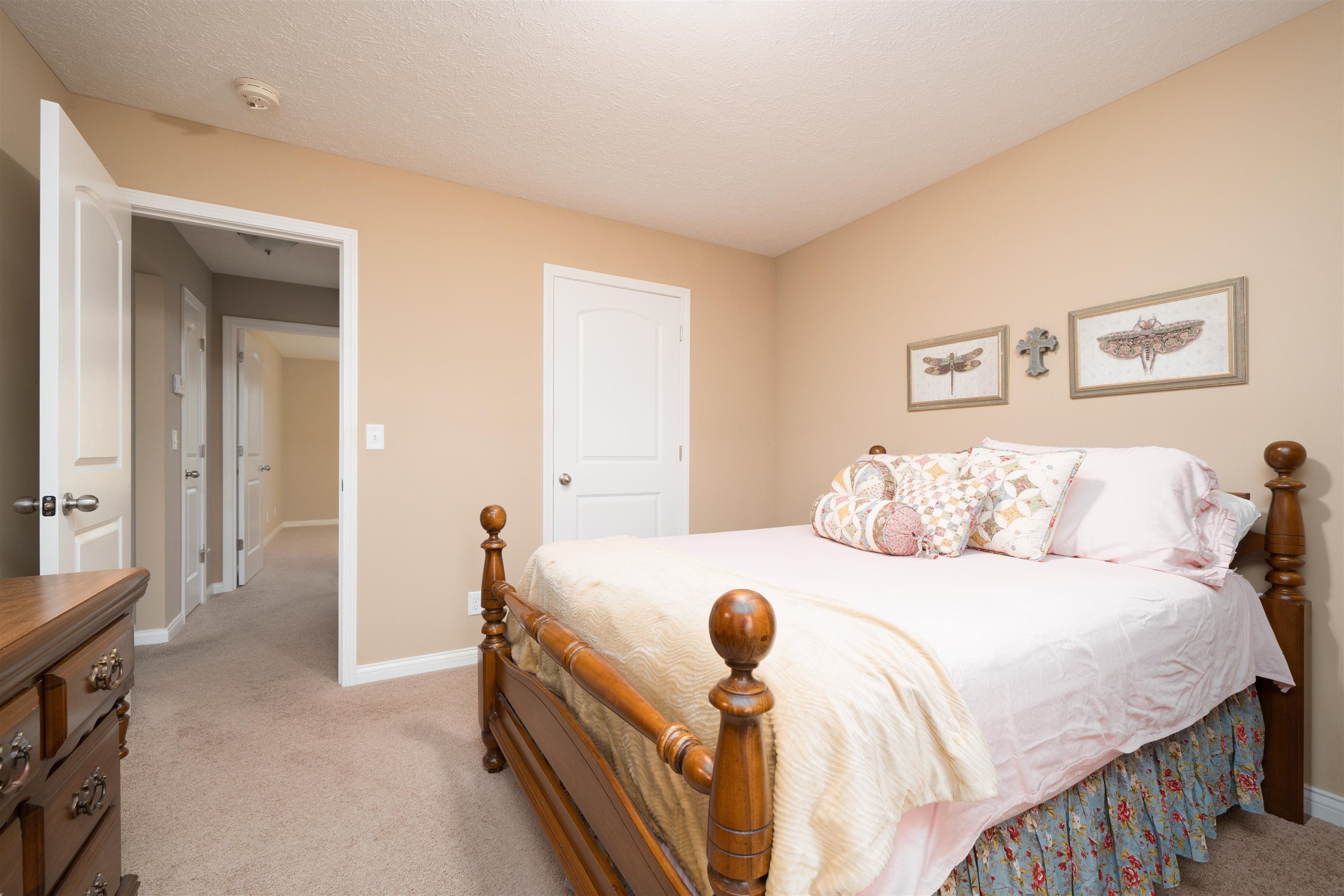 2000 Meadow Grass Creek, Owensboro, Kentucky 42303, 3 Bedrooms Bedrooms, ,2 BathroomsBathrooms,Single Family Residence,For Sale,Meadow Grass Creek,93468