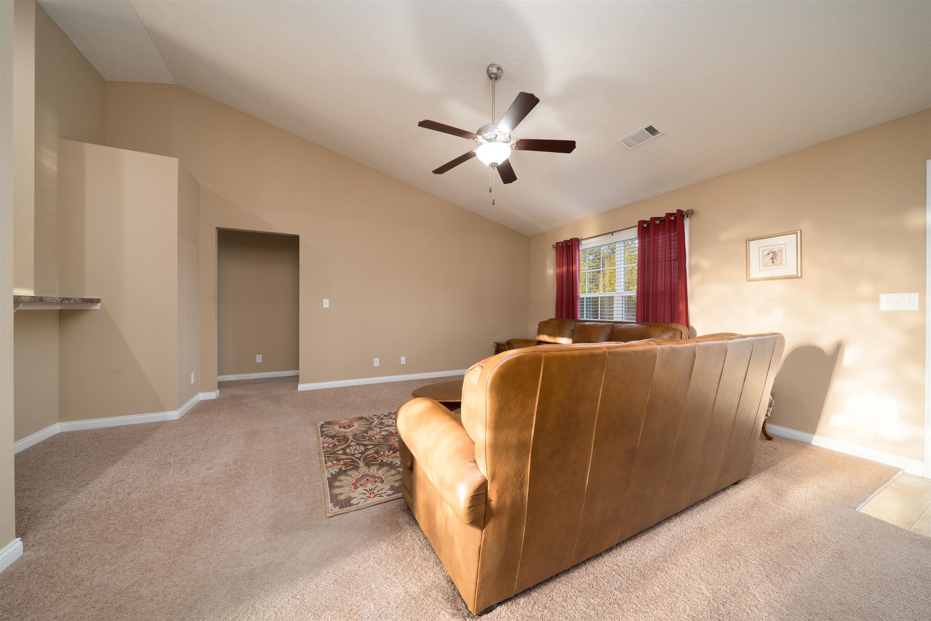 2000 Meadow Grass Creek, Owensboro, Kentucky 42303, 3 Bedrooms Bedrooms, ,2 BathroomsBathrooms,Single Family Residence,For Sale,Meadow Grass Creek,93468