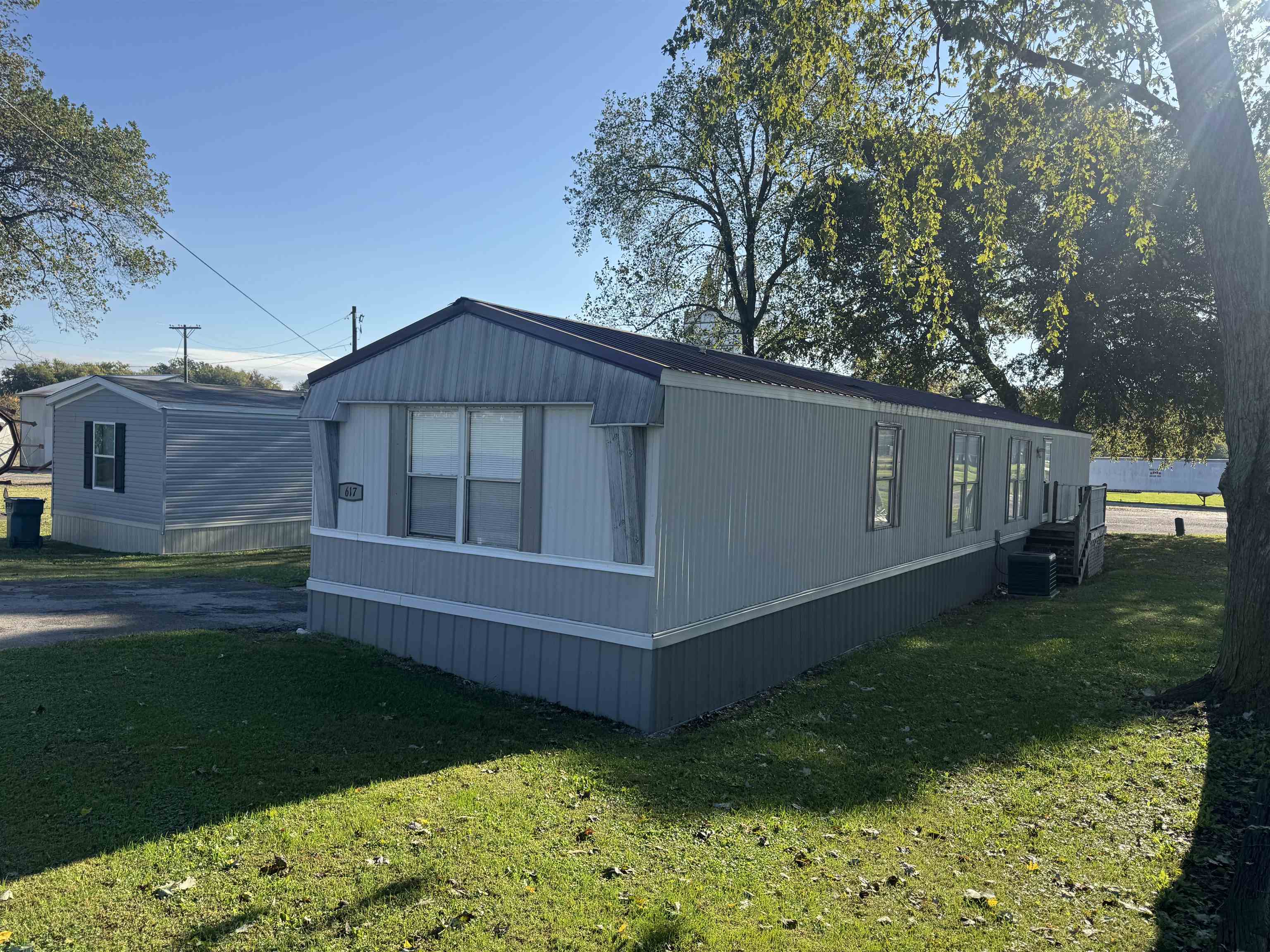 619 Sandy Ln, Morganfield, Kentucky 42437, ,Multi-unit,For Sale,Sandy Ln,93471