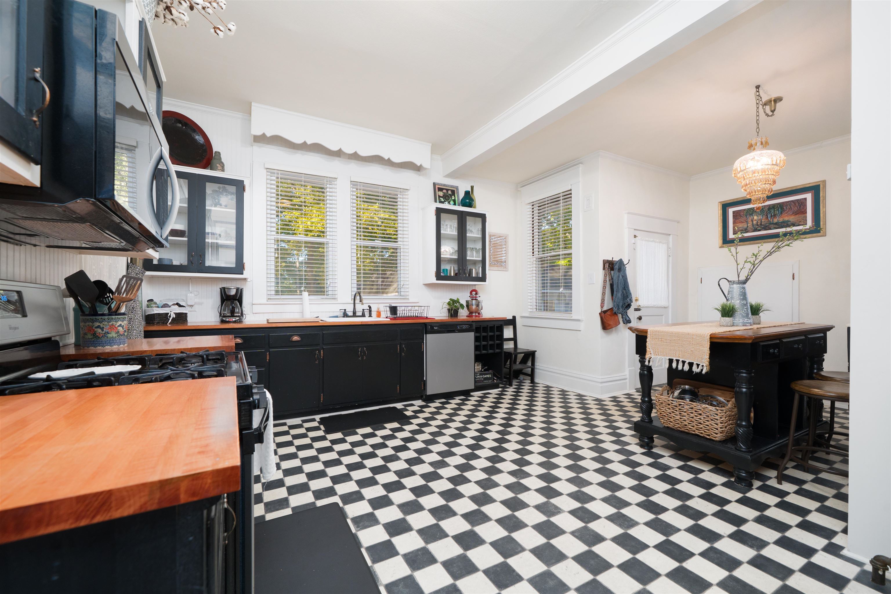 531 Griffith Ave, Owensboro, Kentucky 42301, 4 Bedrooms Bedrooms, ,3 BathroomsBathrooms,Single Family Residence,For Sale,Griffith Ave,93472