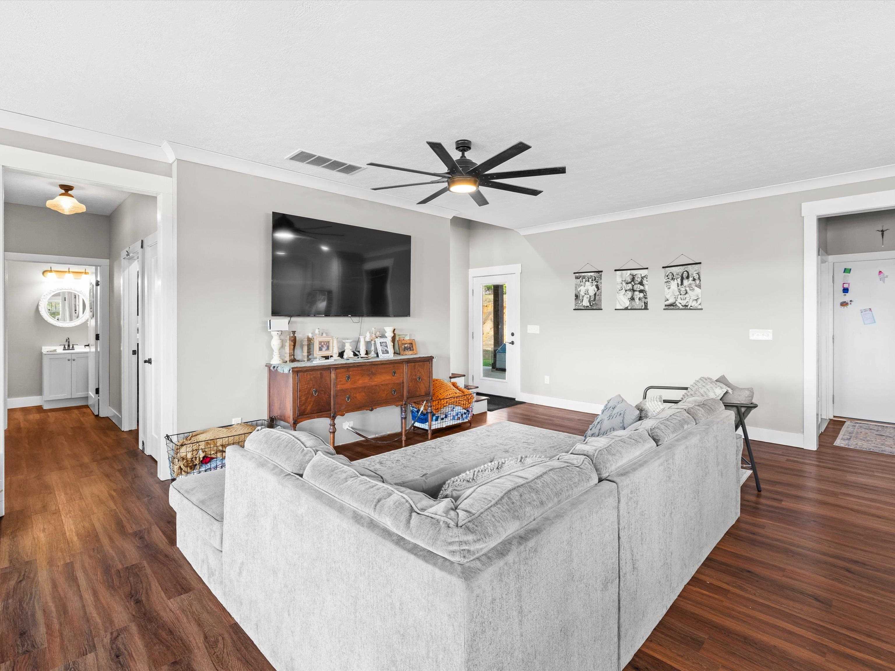 9945 Hwy 951, Philpot, Kentucky 42366, 6 Bedrooms Bedrooms, ,4 BathroomsBathrooms,Single Family Residence,For Sale,Hwy 951,93481