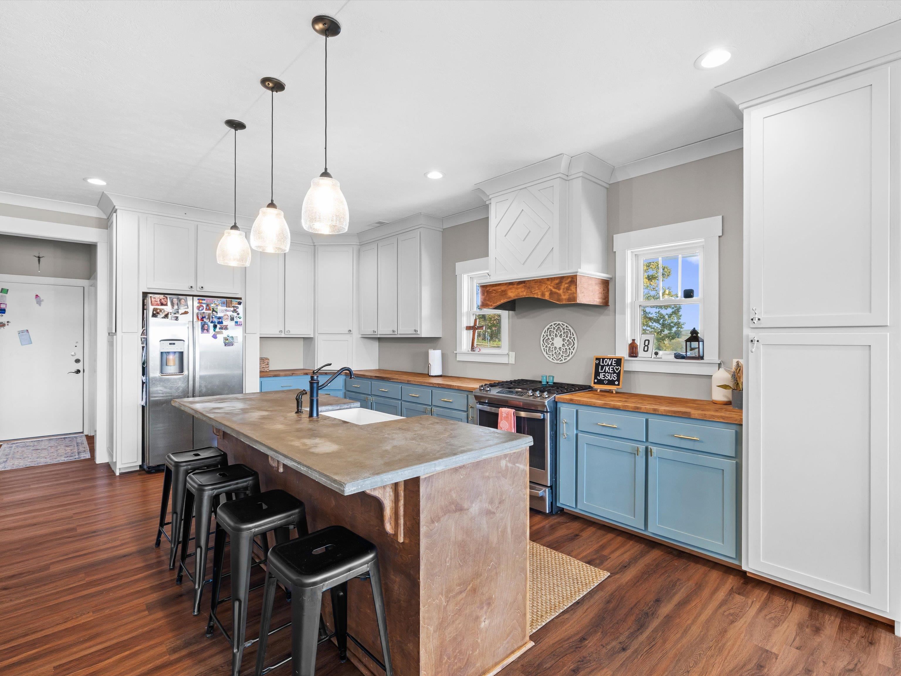 9945 Hwy 951, Philpot, Kentucky 42366, 6 Bedrooms Bedrooms, ,4 BathroomsBathrooms,Single Family Residence,For Sale,Hwy 951,93481