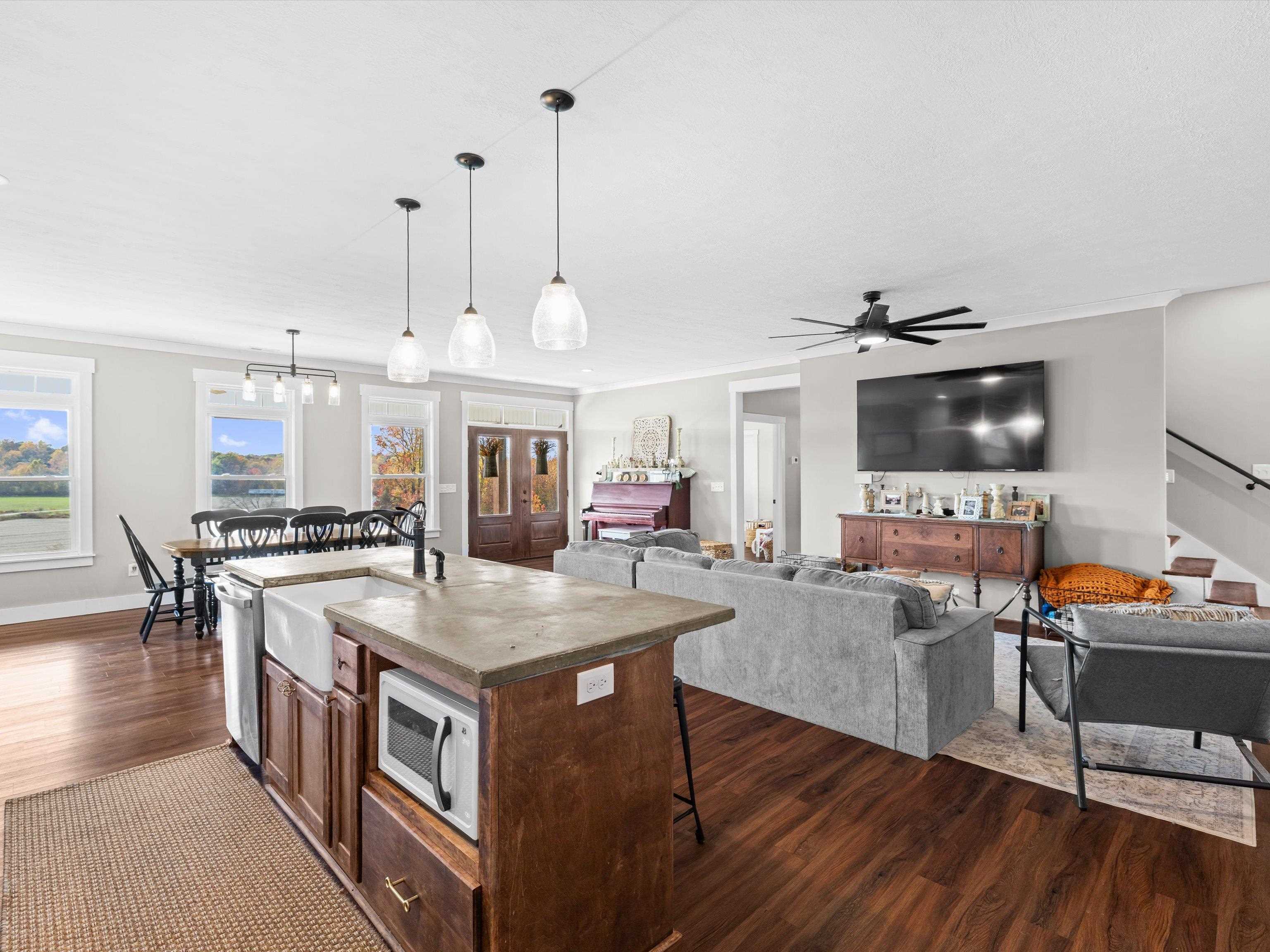 9945 Hwy 951, Philpot, Kentucky 42366, 6 Bedrooms Bedrooms, ,4 BathroomsBathrooms,Single Family Residence,For Sale,Hwy 951,93481