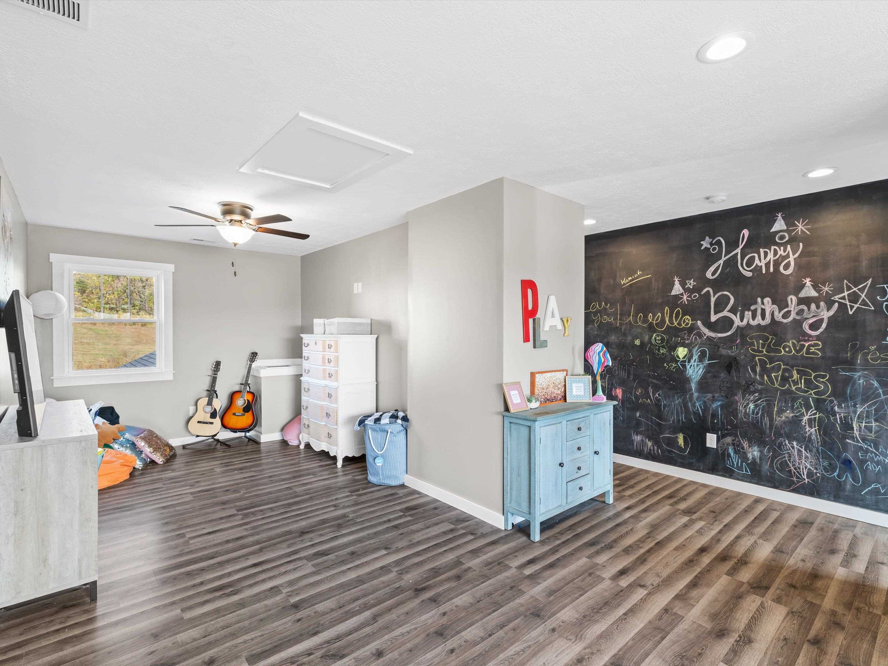 9945 Hwy 951, Philpot, Kentucky 42366, 6 Bedrooms Bedrooms, ,4 BathroomsBathrooms,Single Family Residence,For Sale,Hwy 951,93481