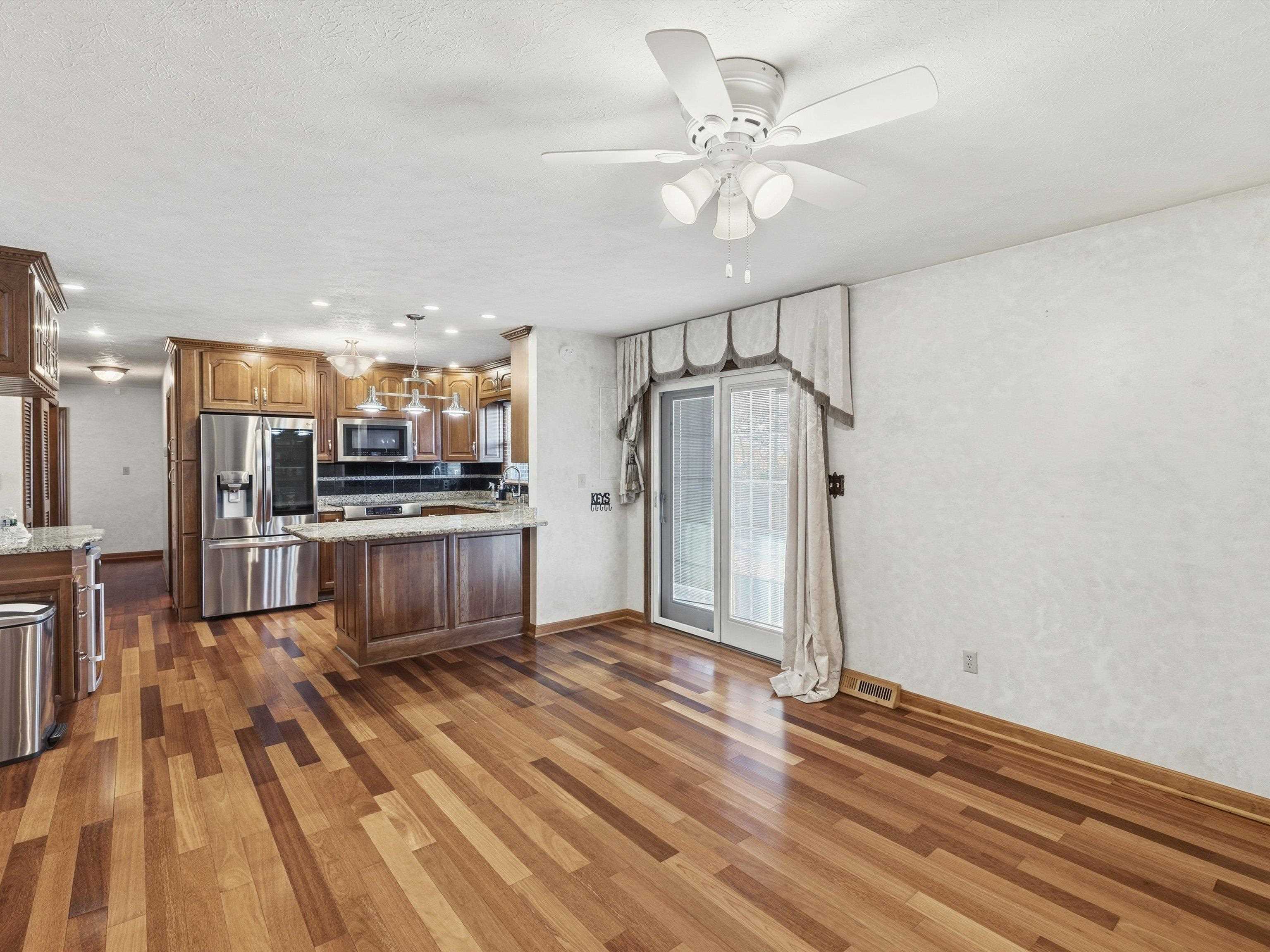 4547 Thruston Dermont Road, Owensboro, Kentucky 42303, 3 Bedrooms Bedrooms, ,2 BathroomsBathrooms,Single Family Residence,For Sale,Thruston Dermont Road,93486