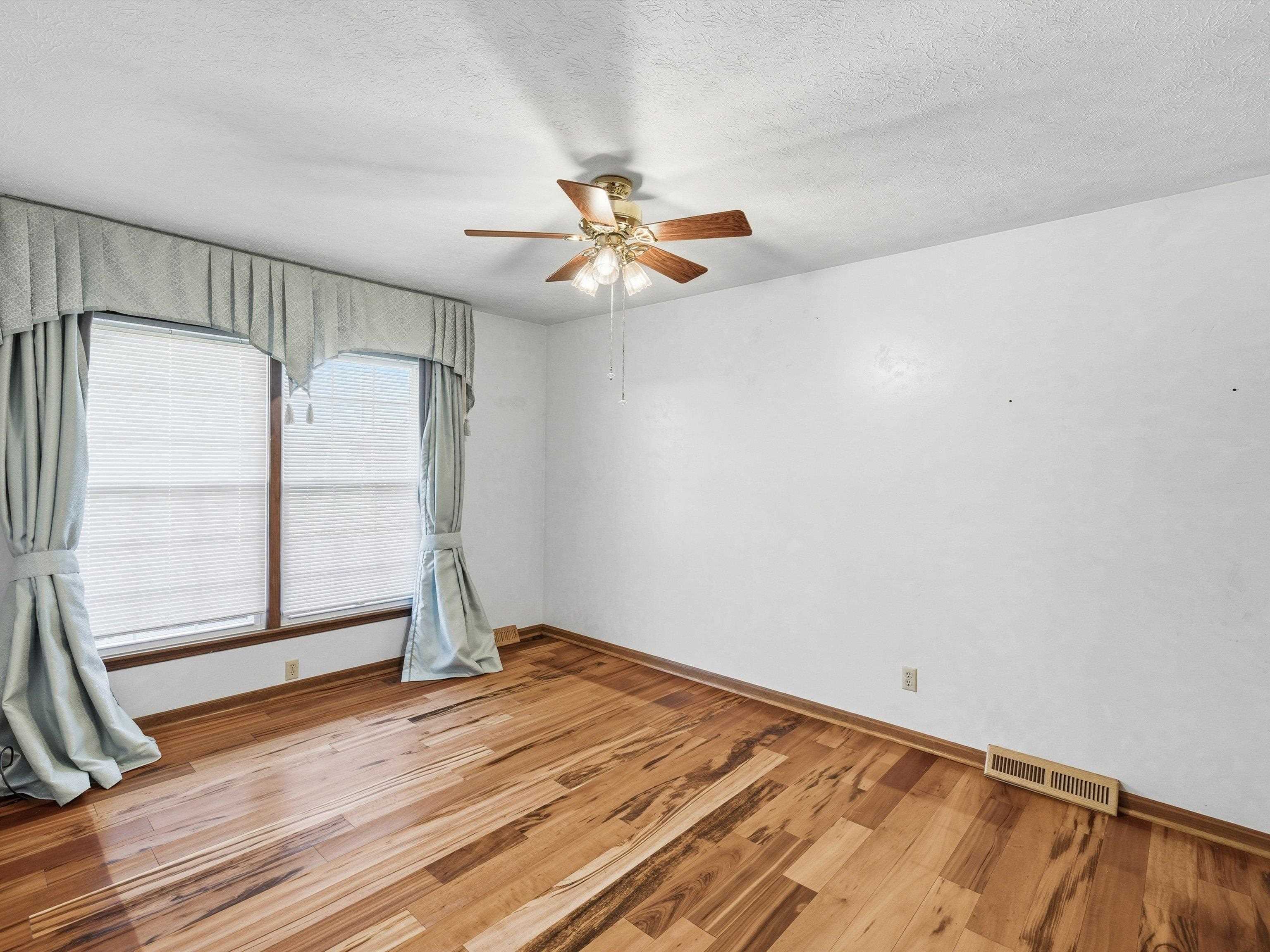 4547 Thruston Dermont Road, Owensboro, Kentucky 42303, 3 Bedrooms Bedrooms, ,2 BathroomsBathrooms,Single Family Residence,For Sale,Thruston Dermont Road,93486