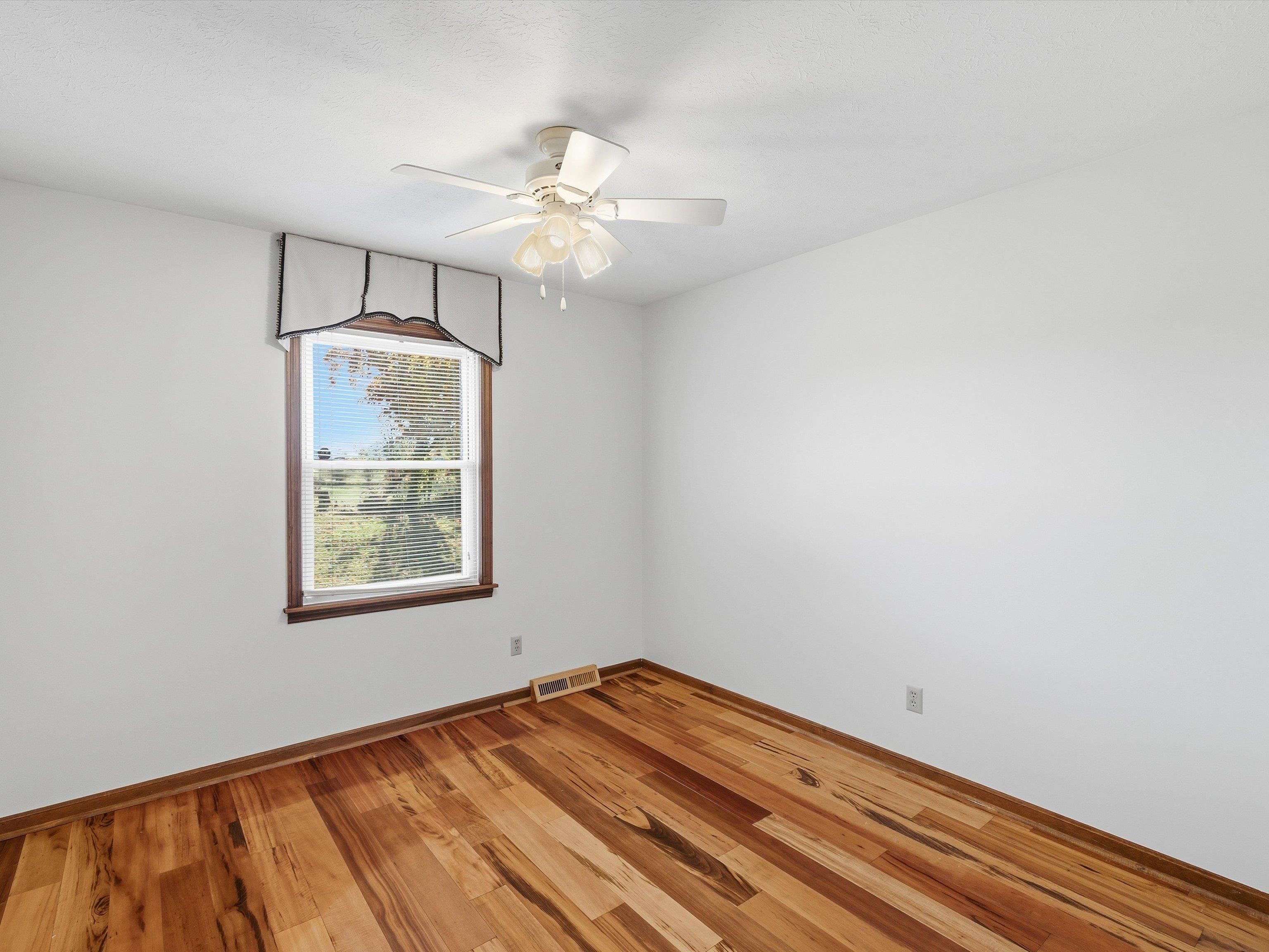 4547 Thruston Dermont Road, Owensboro, Kentucky 42303, 3 Bedrooms Bedrooms, ,2 BathroomsBathrooms,Single Family Residence,For Sale,Thruston Dermont Road,93486