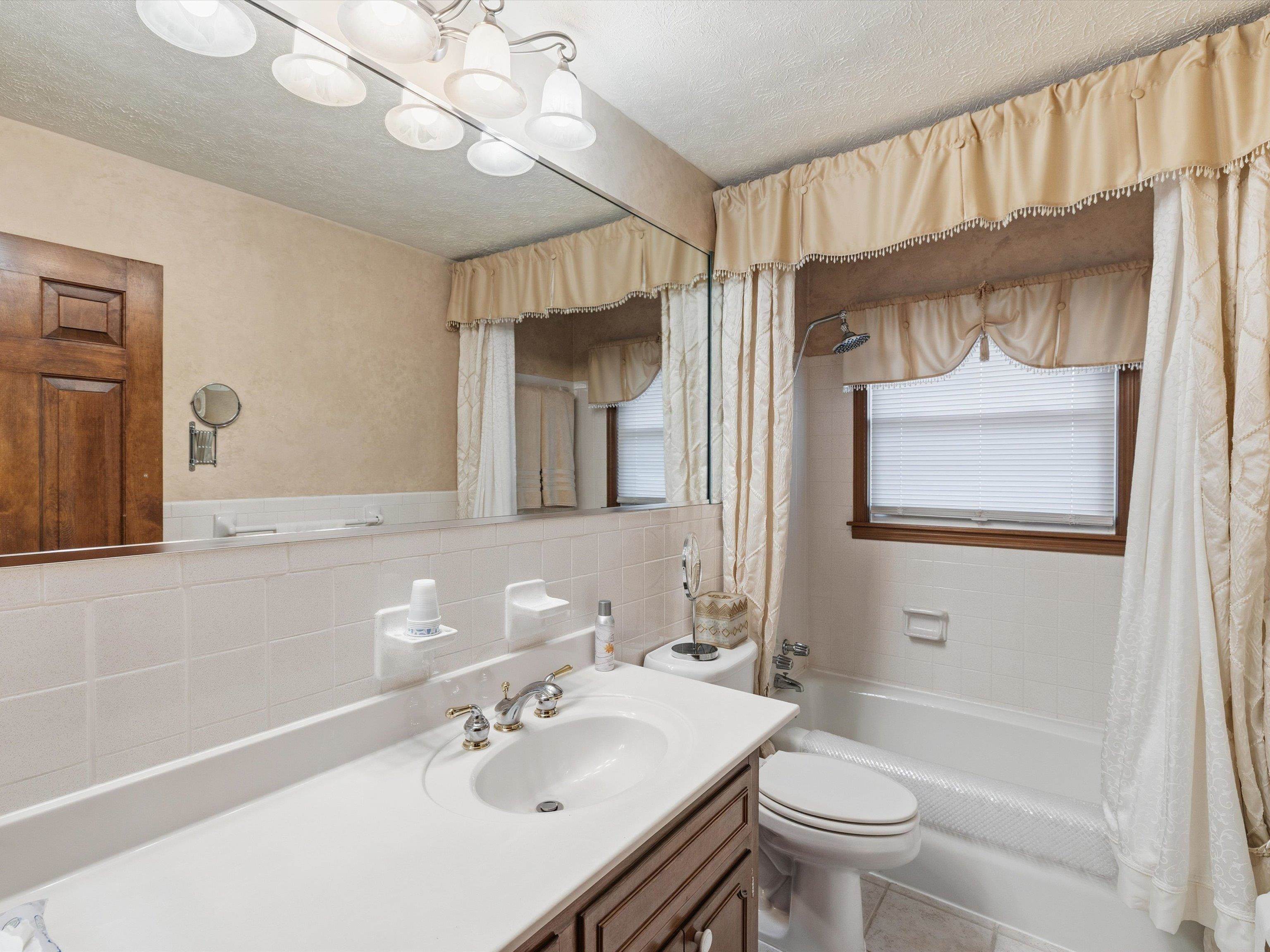 4547 Thruston Dermont Road, Owensboro, Kentucky 42303, 3 Bedrooms Bedrooms, ,2 BathroomsBathrooms,Single Family Residence,For Sale,Thruston Dermont Road,93486