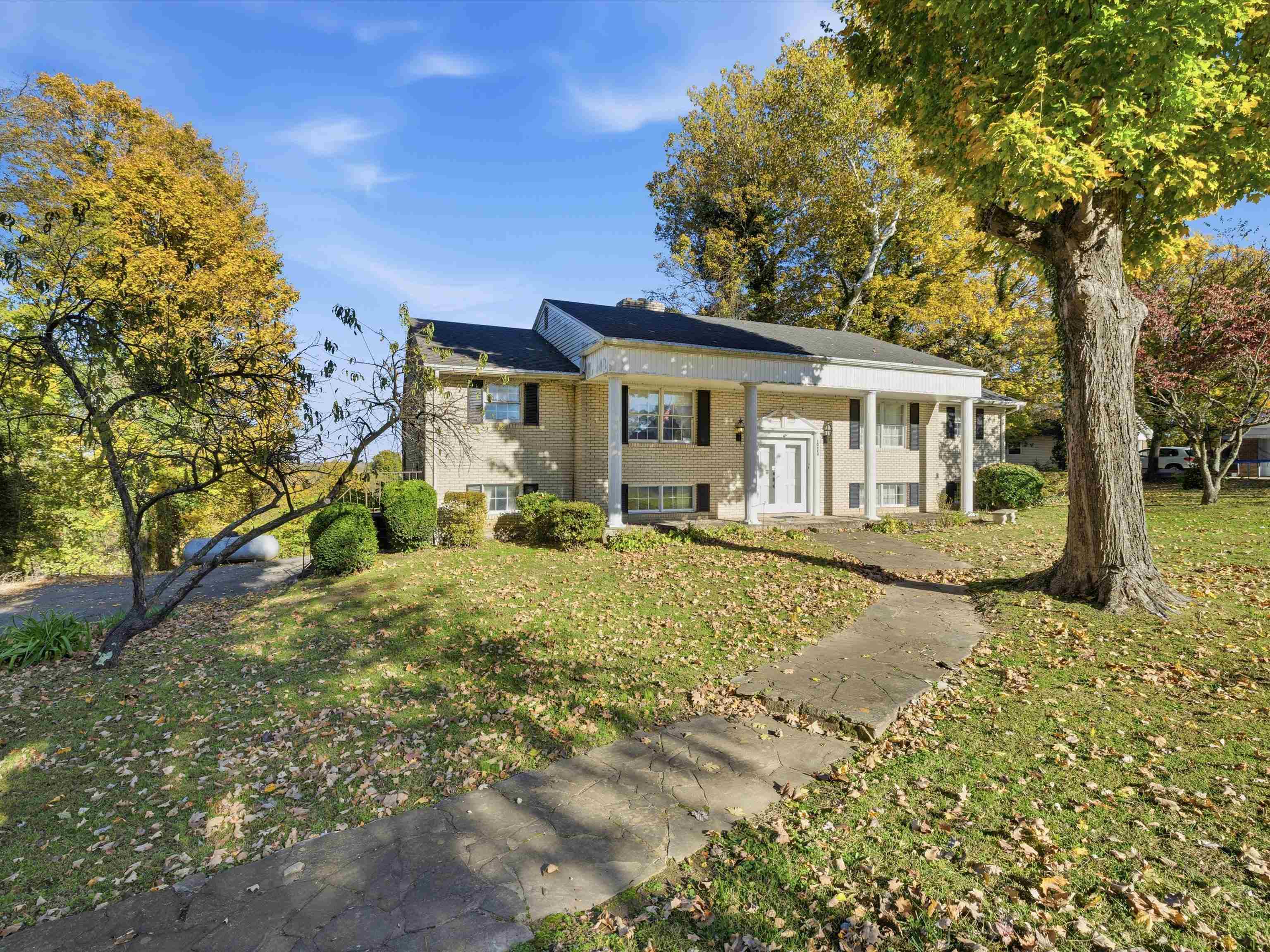 10664 US Hwy 431, Central City, Kentucky 42330, 3 Bedrooms Bedrooms, ,3 BathroomsBathrooms,Single Family Residence,For Sale,US Hwy 431,93499