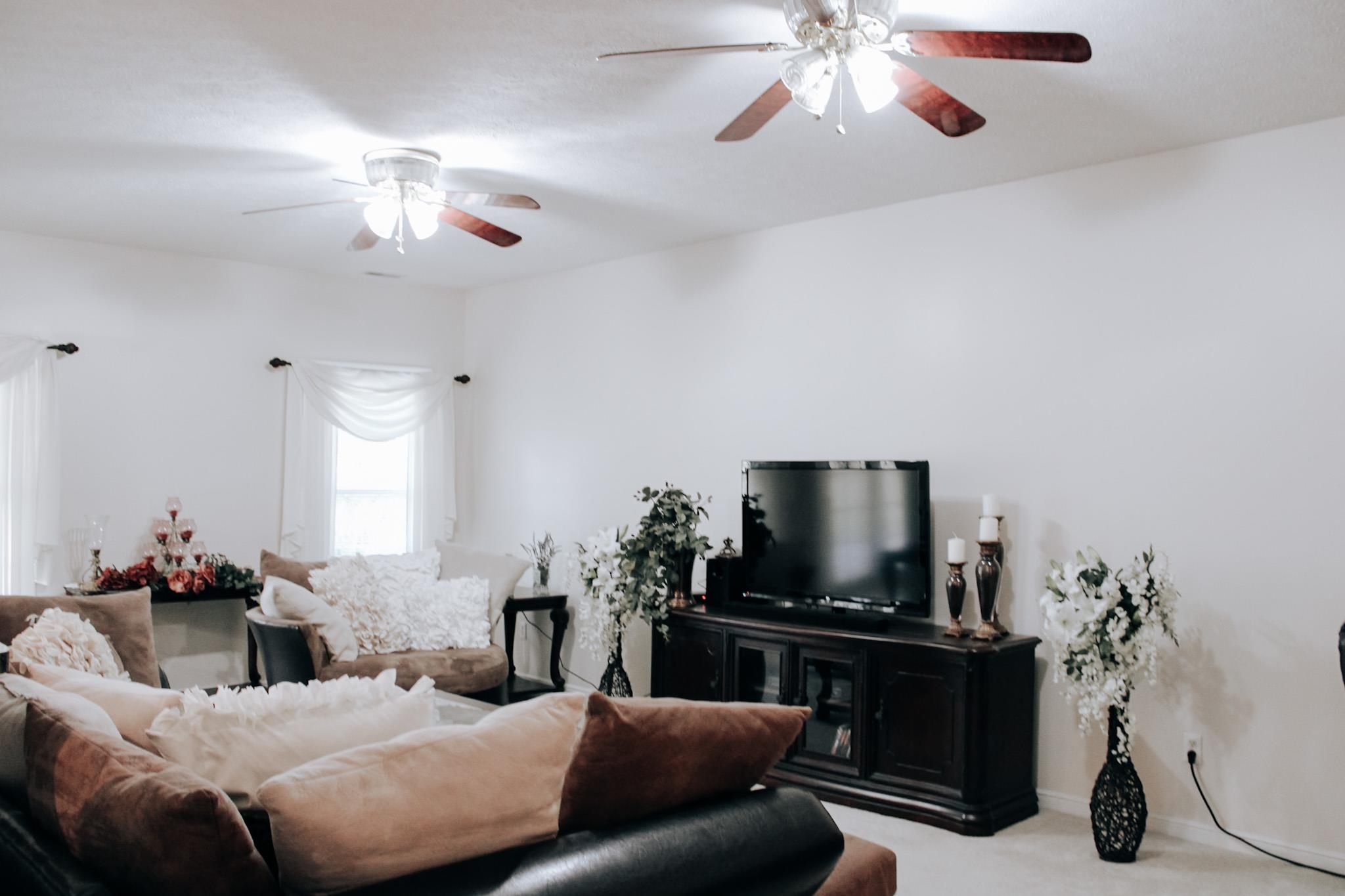 1400 Kingsbrooke, Owensboro, Kentucky 42303, 3 Bedrooms Bedrooms, ,2 BathroomsBathrooms,Single Family Residence,For Sale,Kingsbrooke,93506