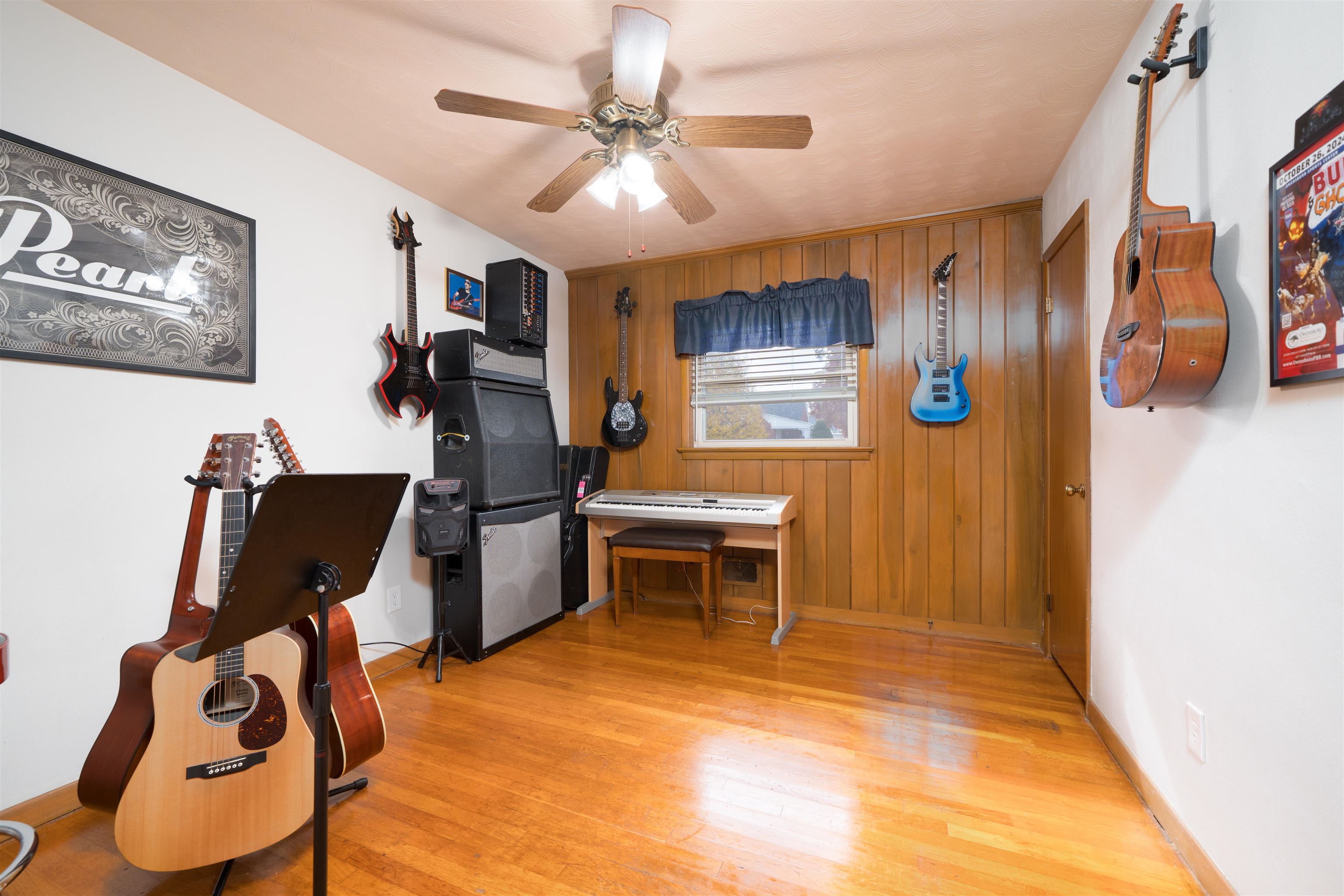 709 Lafayette Drive, Owensboro, Kentucky 42303, 4 Bedrooms Bedrooms, ,2 BathroomsBathrooms,Single Family Residence,For Sale,Lafayette Drive,93511