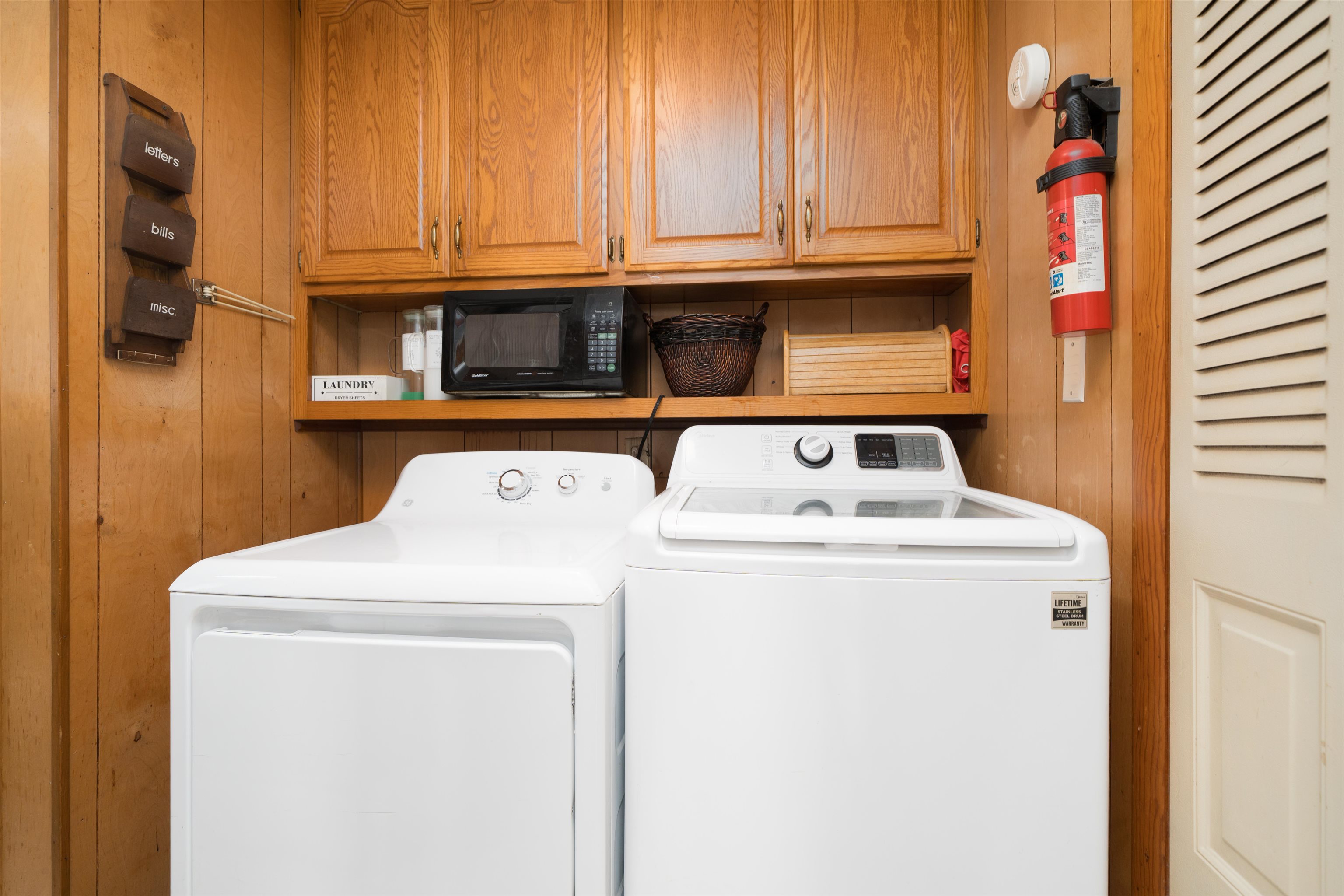 709 Lafayette Drive, Owensboro, Kentucky 42303, 4 Bedrooms Bedrooms, ,2 BathroomsBathrooms,Single Family Residence,For Sale,Lafayette Drive,93511