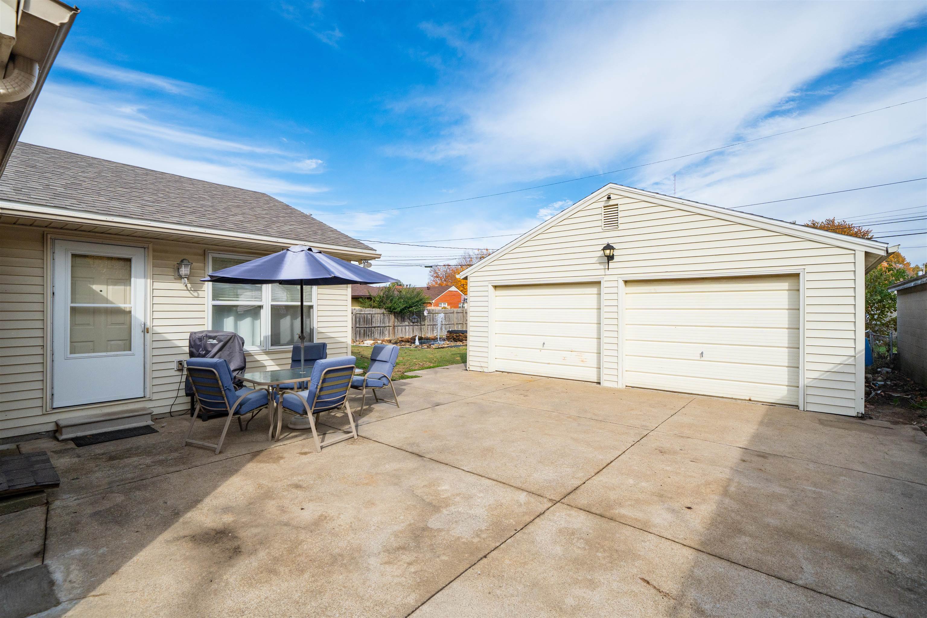 709 Lafayette Drive, Owensboro, Kentucky 42303, 4 Bedrooms Bedrooms, ,2 BathroomsBathrooms,Single Family Residence,For Sale,Lafayette Drive,93511