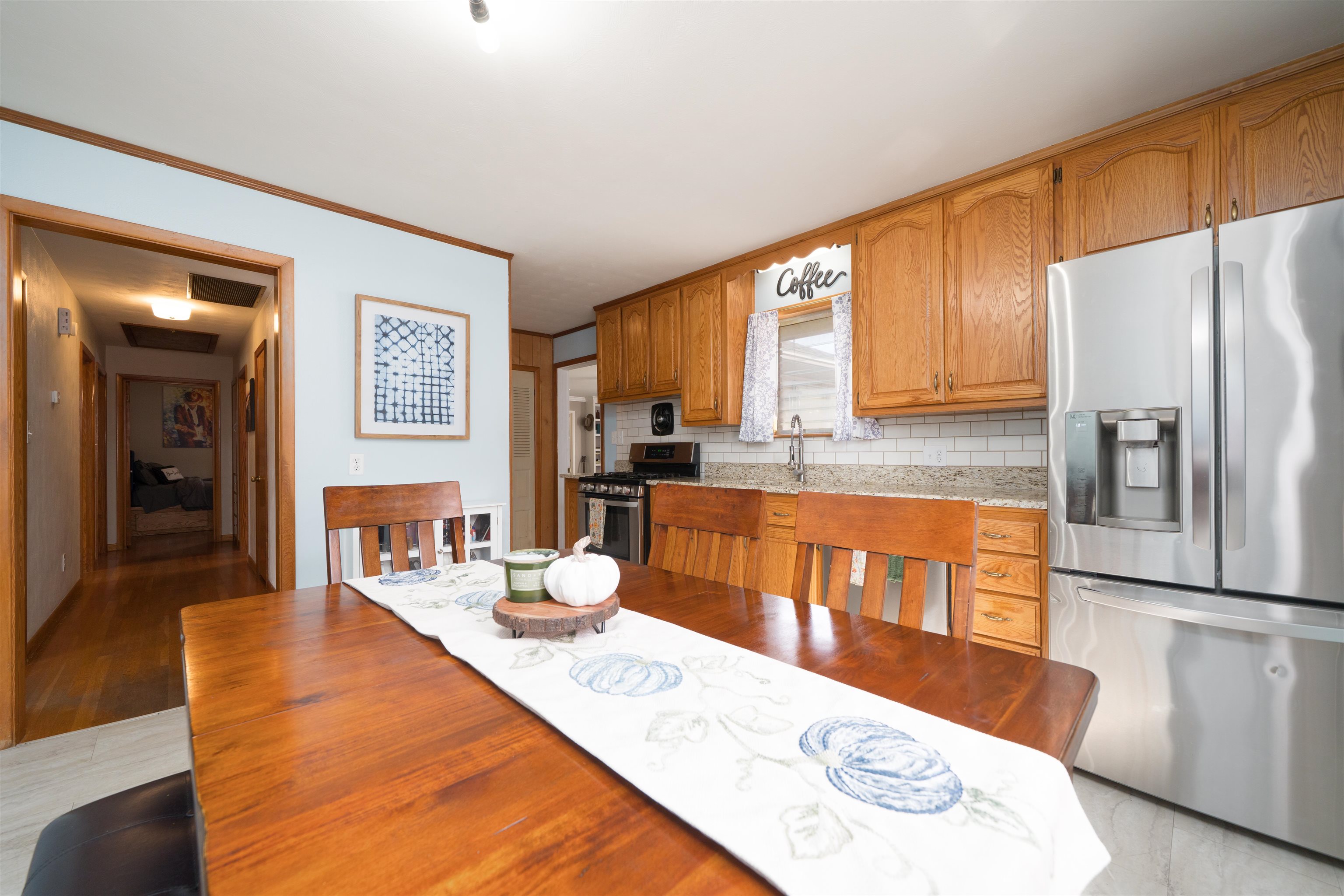 709 Lafayette Drive, Owensboro, Kentucky 42303, 4 Bedrooms Bedrooms, ,2 BathroomsBathrooms,Single Family Residence,For Sale,Lafayette Drive,93511