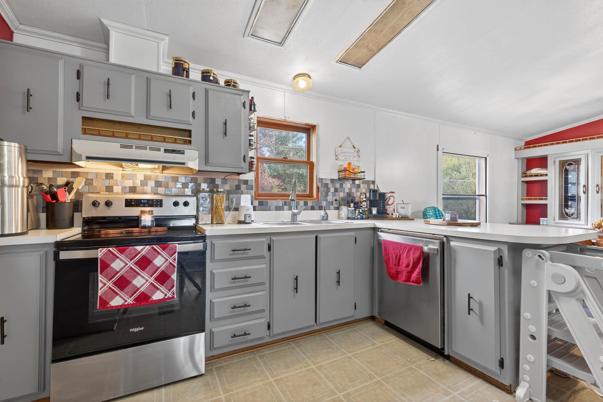 480 Middle Patesville Rd, Hawesville, Kentucky 42348, 3 Bedrooms Bedrooms, ,2 BathroomsBathrooms,Manufactured Home,For Sale,Middle Patesville Rd,93514