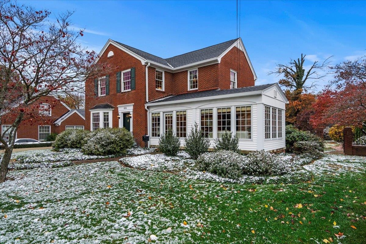 604 Ford Ave, Owensboro, Kentucky 42301, 4 Bedrooms Bedrooms, ,2 BathroomsBathrooms,Single Family Residence,For Sale,Ford Ave,93532