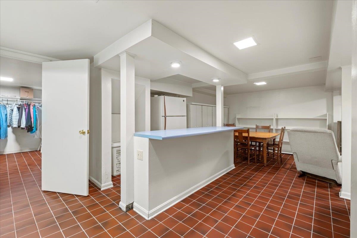 604 Ford Ave, Owensboro, Kentucky 42301, 4 Bedrooms Bedrooms, ,2 BathroomsBathrooms,Single Family Residence,For Sale,Ford Ave,93532