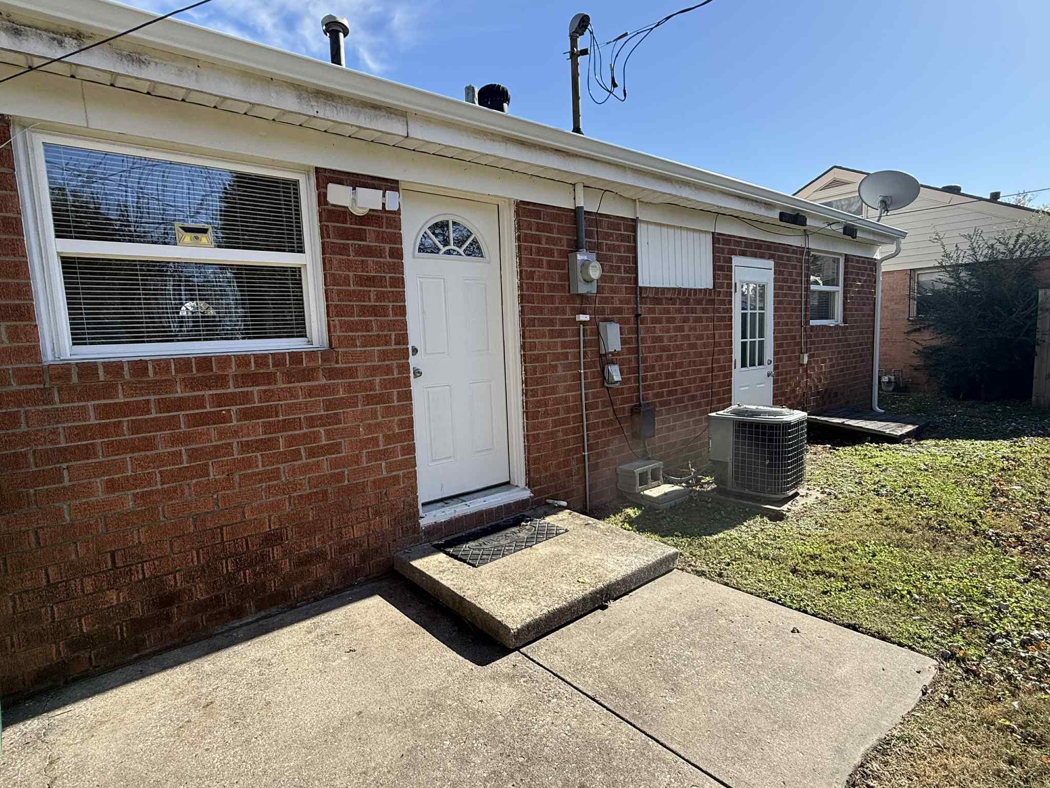 3832 Jefferson St, Owensboro, Kentucky 42303-7209, 3 Bedrooms Bedrooms, ,1 BathroomBathrooms,Single Family Residence,For Sale,Jefferson St,93538