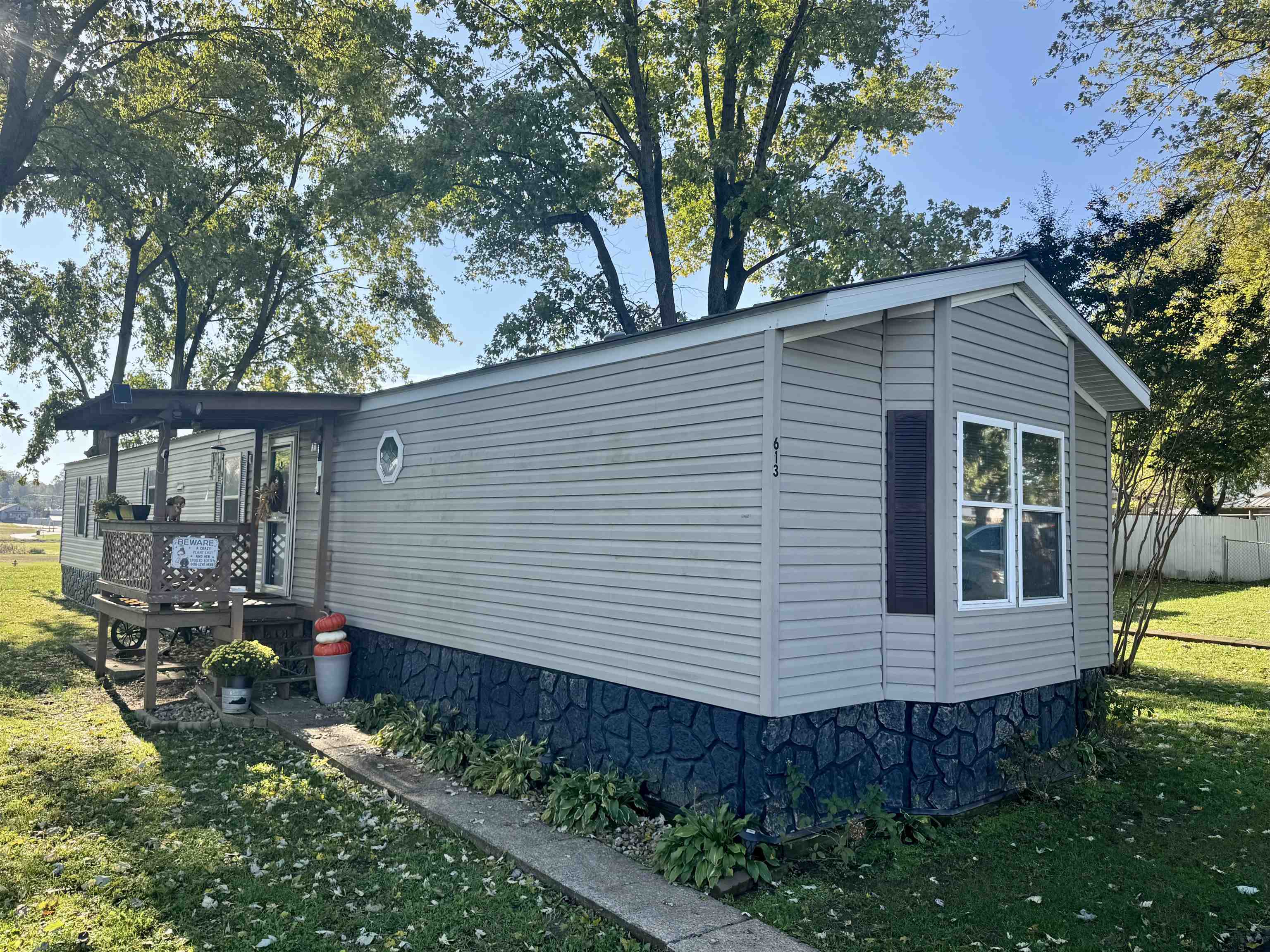 619 Sandy Ln., Morganfield, Kentucky 42437, ,Mobile Home Park,For Sale,Sandy Ln.,93542