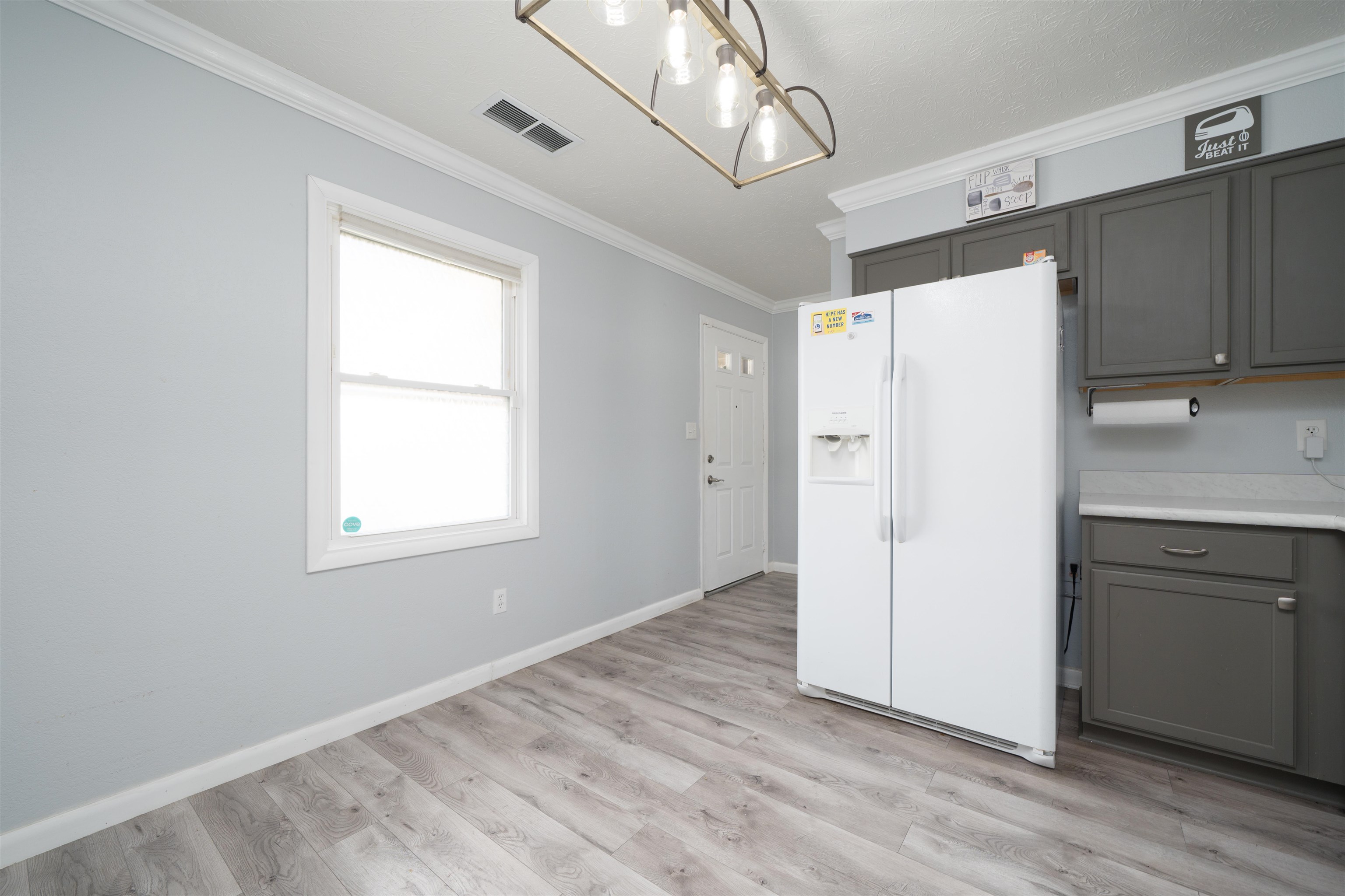 4713 Kings Mill Dr, Owensboro, Kentucky 42303, 3 Bedrooms Bedrooms, ,1 BathroomBathrooms,Single Family Residence,For Sale,Kings Mill Dr,93558