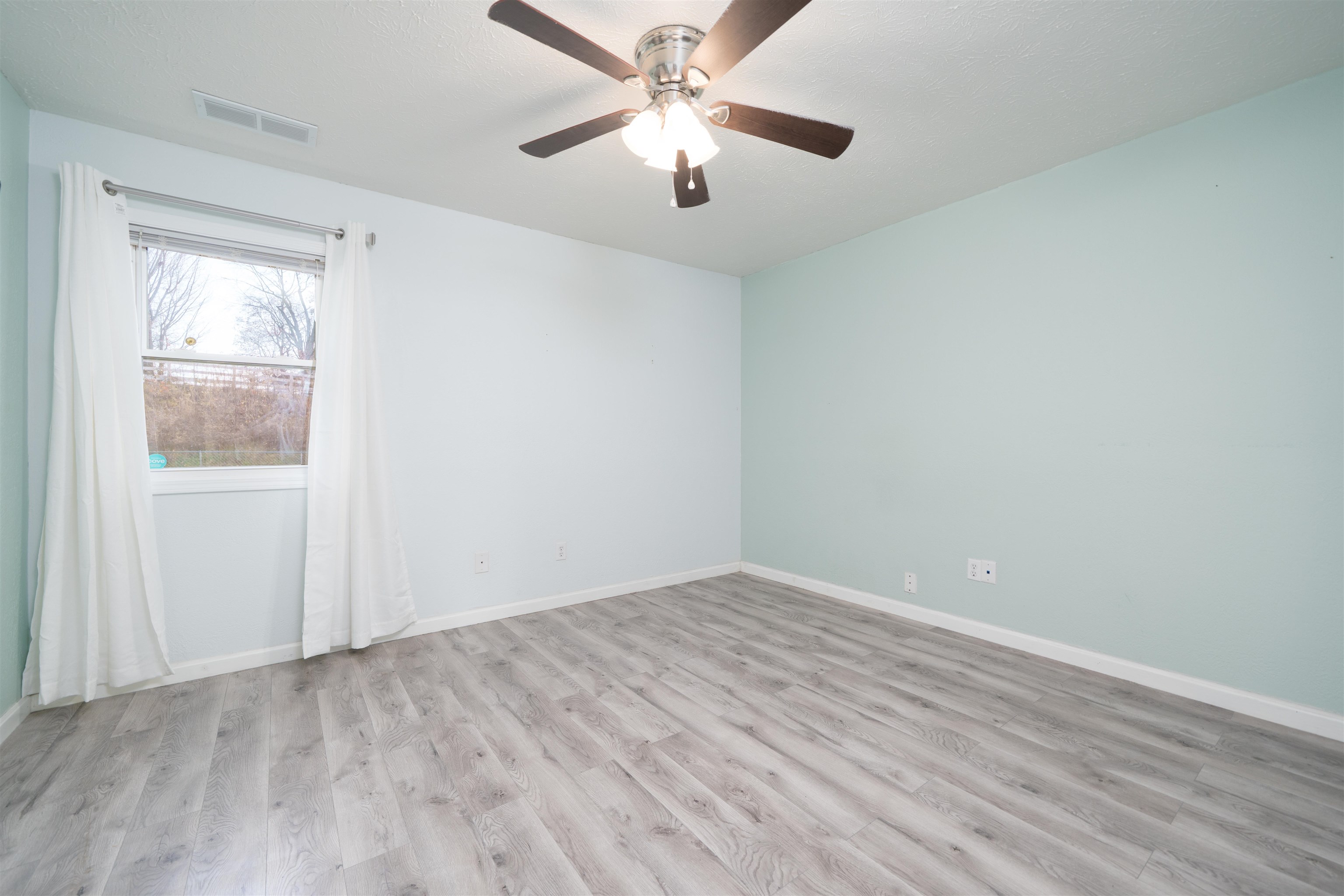 4713 Kings Mill Dr, Owensboro, Kentucky 42303, 3 Bedrooms Bedrooms, ,1 BathroomBathrooms,Single Family Residence,For Sale,Kings Mill Dr,93558