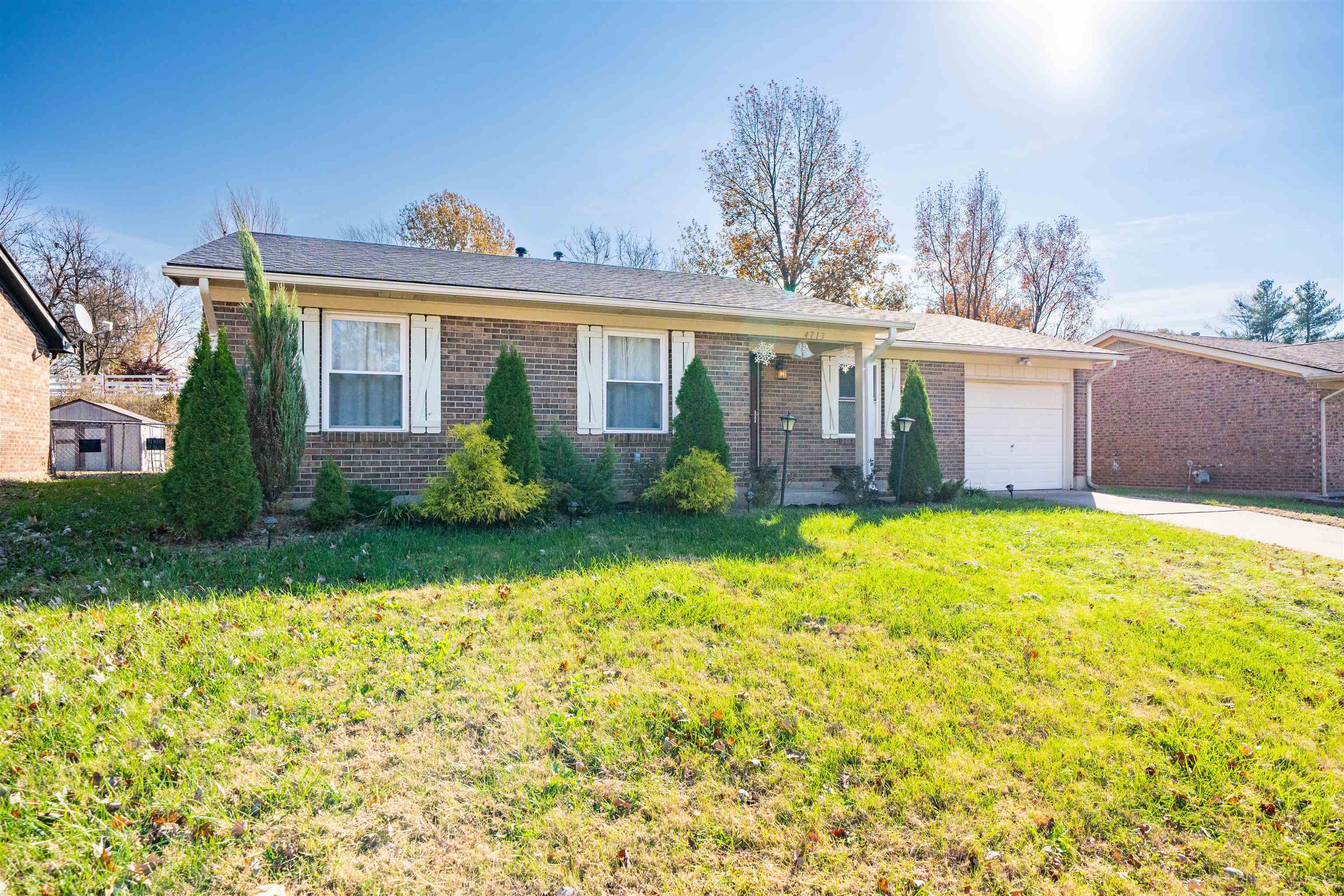 4713 Kings Mill Dr, Owensboro, Kentucky 42303, 3 Bedrooms Bedrooms, ,1 BathroomBathrooms,Single Family Residence,For Sale,Kings Mill Dr,93558