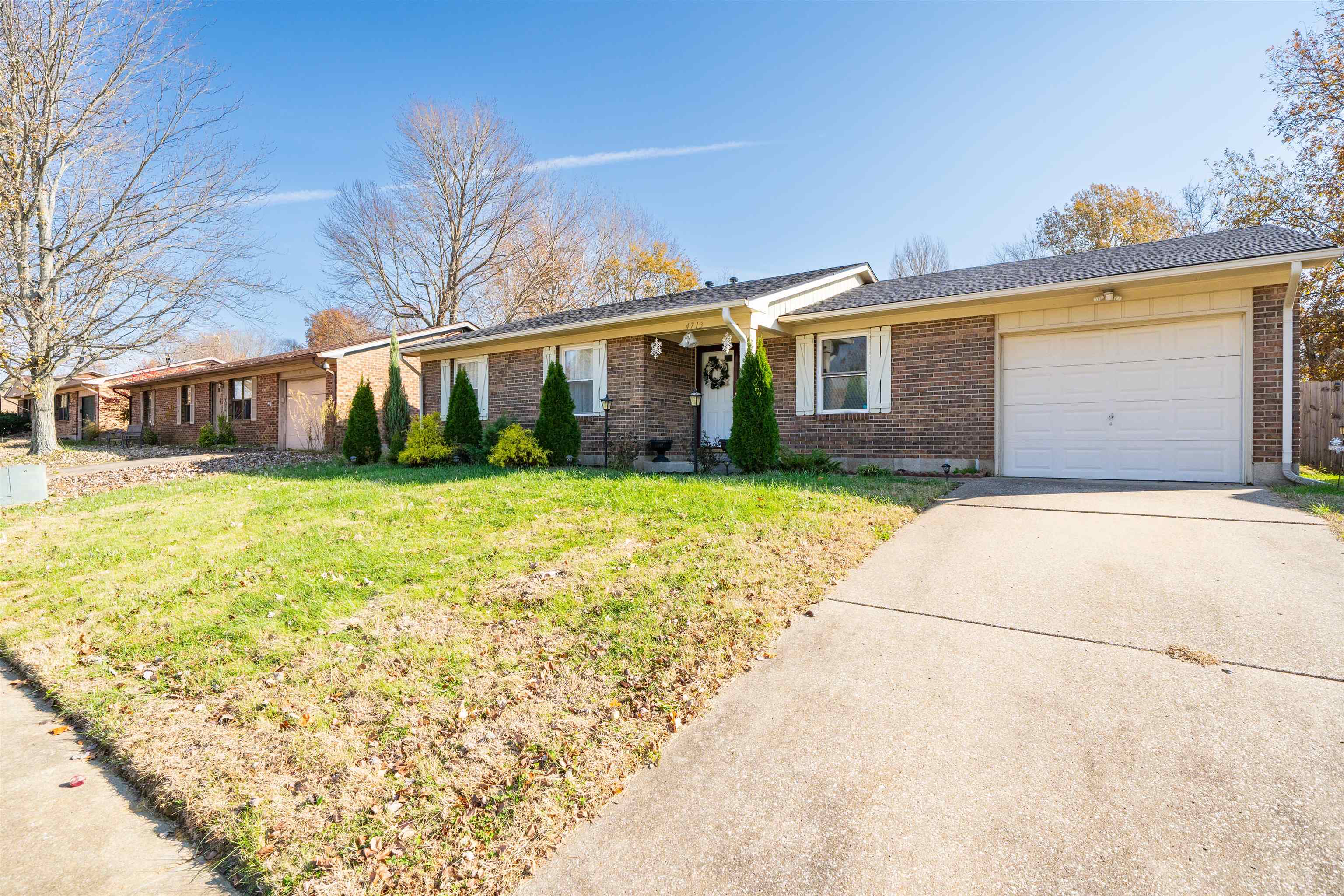 4713 Kings Mill Dr, Owensboro, Kentucky 42303, 3 Bedrooms Bedrooms, ,1 BathroomBathrooms,Single Family Residence,For Sale,Kings Mill Dr,93558