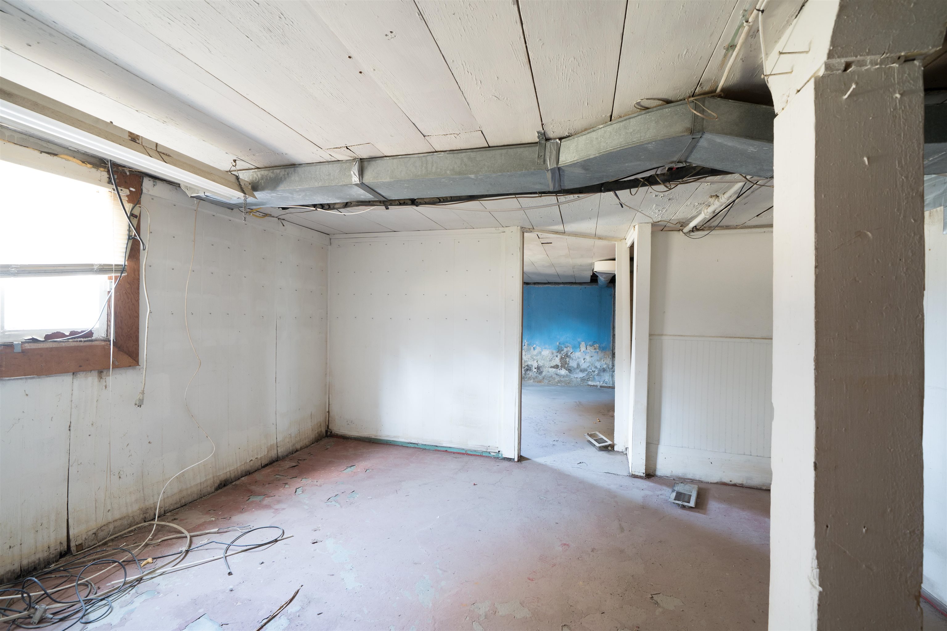 206 E 22nd Street, Owensboro, Kentucky 42303, 2 Bedrooms Bedrooms, ,1 BathroomBathrooms,Single Family Residence,For Sale,E 22nd Street,93560