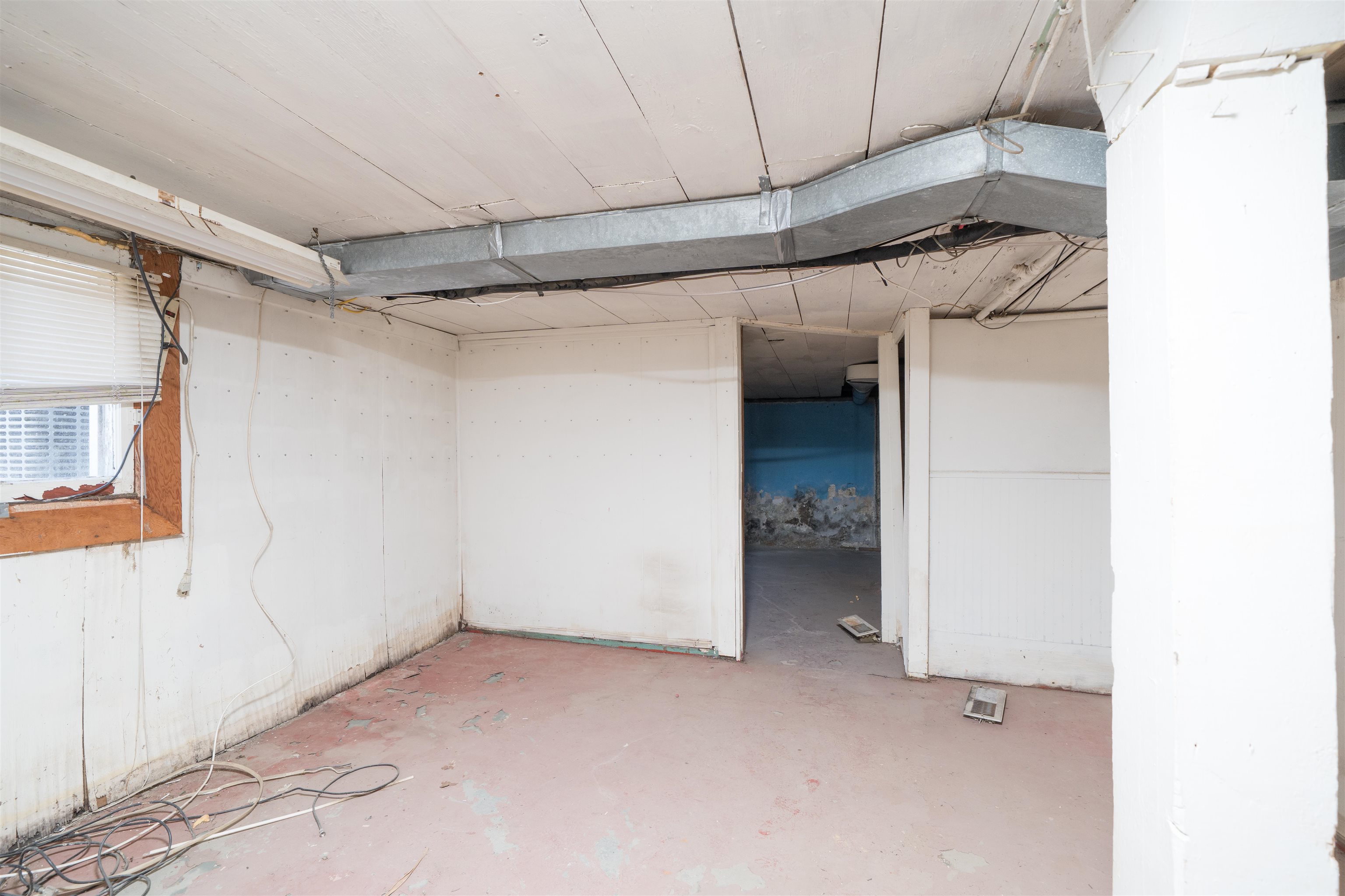 206 E 22nd Street, Owensboro, Kentucky 42303, 2 Bedrooms Bedrooms, ,1 BathroomBathrooms,Single Family Residence,For Sale,E 22nd Street,93560