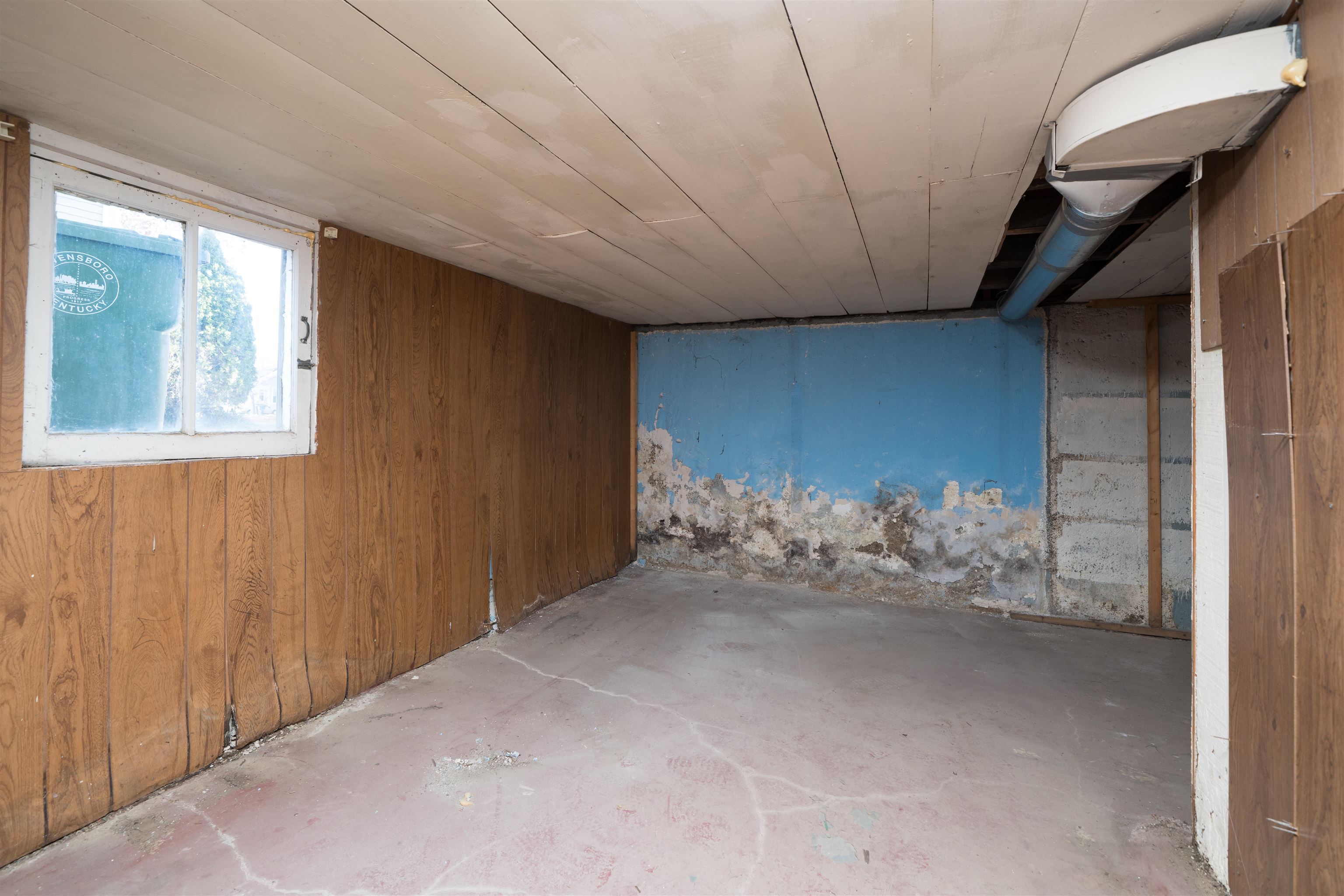 206 E 22nd Street, Owensboro, Kentucky 42303, 2 Bedrooms Bedrooms, ,1 BathroomBathrooms,Single Family Residence,For Sale,E 22nd Street,93560