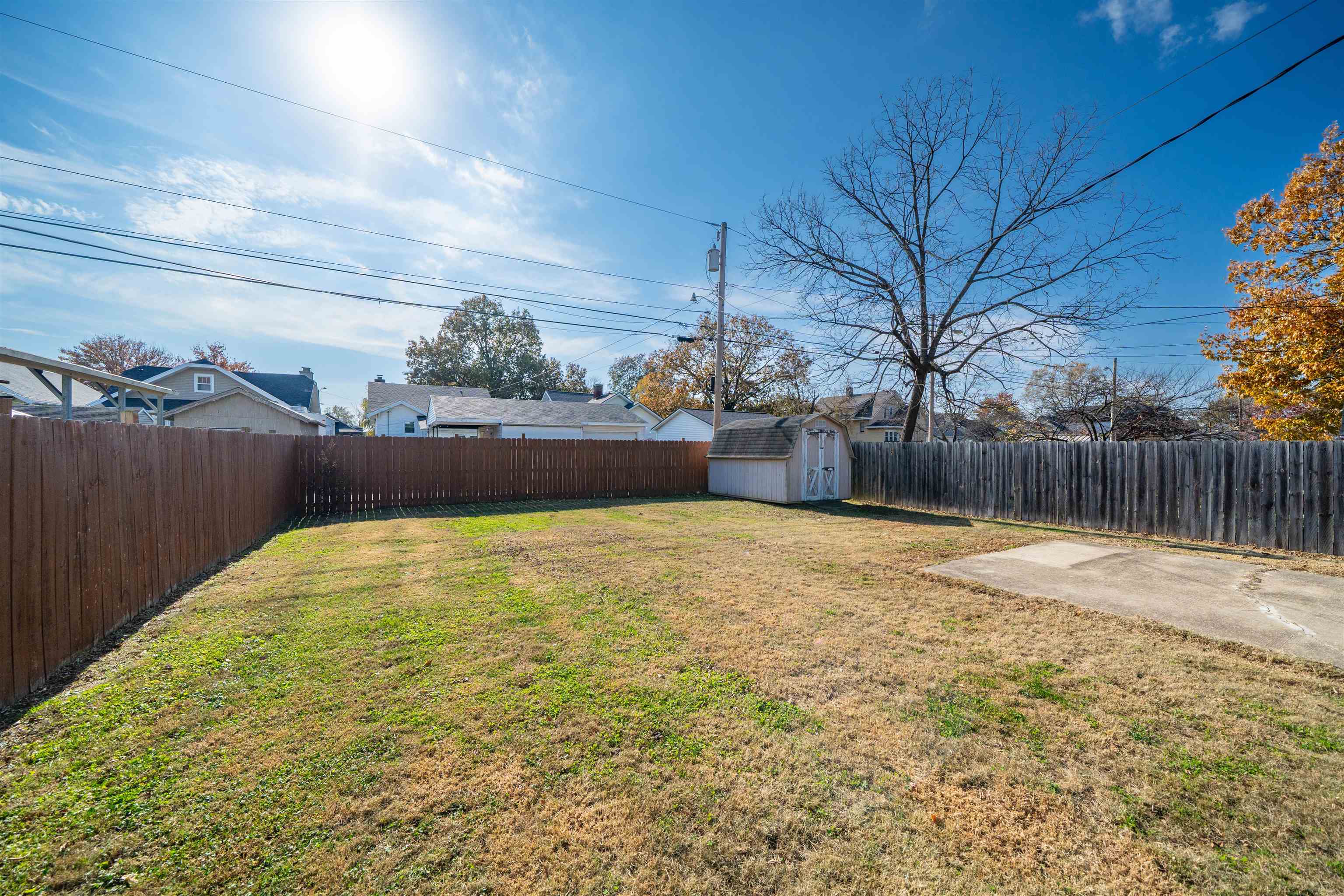 206 E 22nd Street, Owensboro, Kentucky 42303, 2 Bedrooms Bedrooms, ,1 BathroomBathrooms,Single Family Residence,For Sale,E 22nd Street,93560