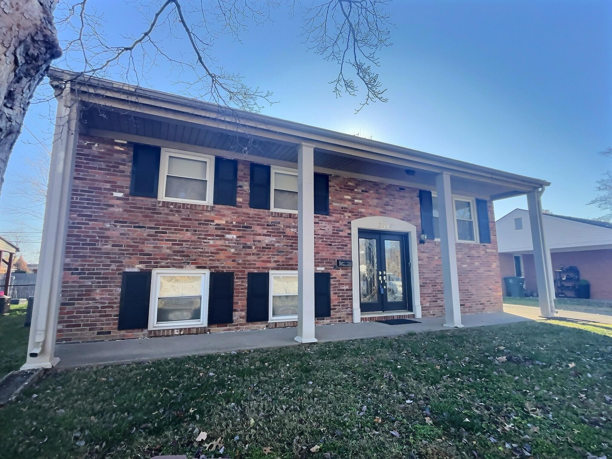 3915 Steele Drive, Owensboro, Kentucky 42303, 5 Bedrooms Bedrooms, ,2 BathroomsBathrooms,Single Family Residence,For Sale,Steele Drive,93574