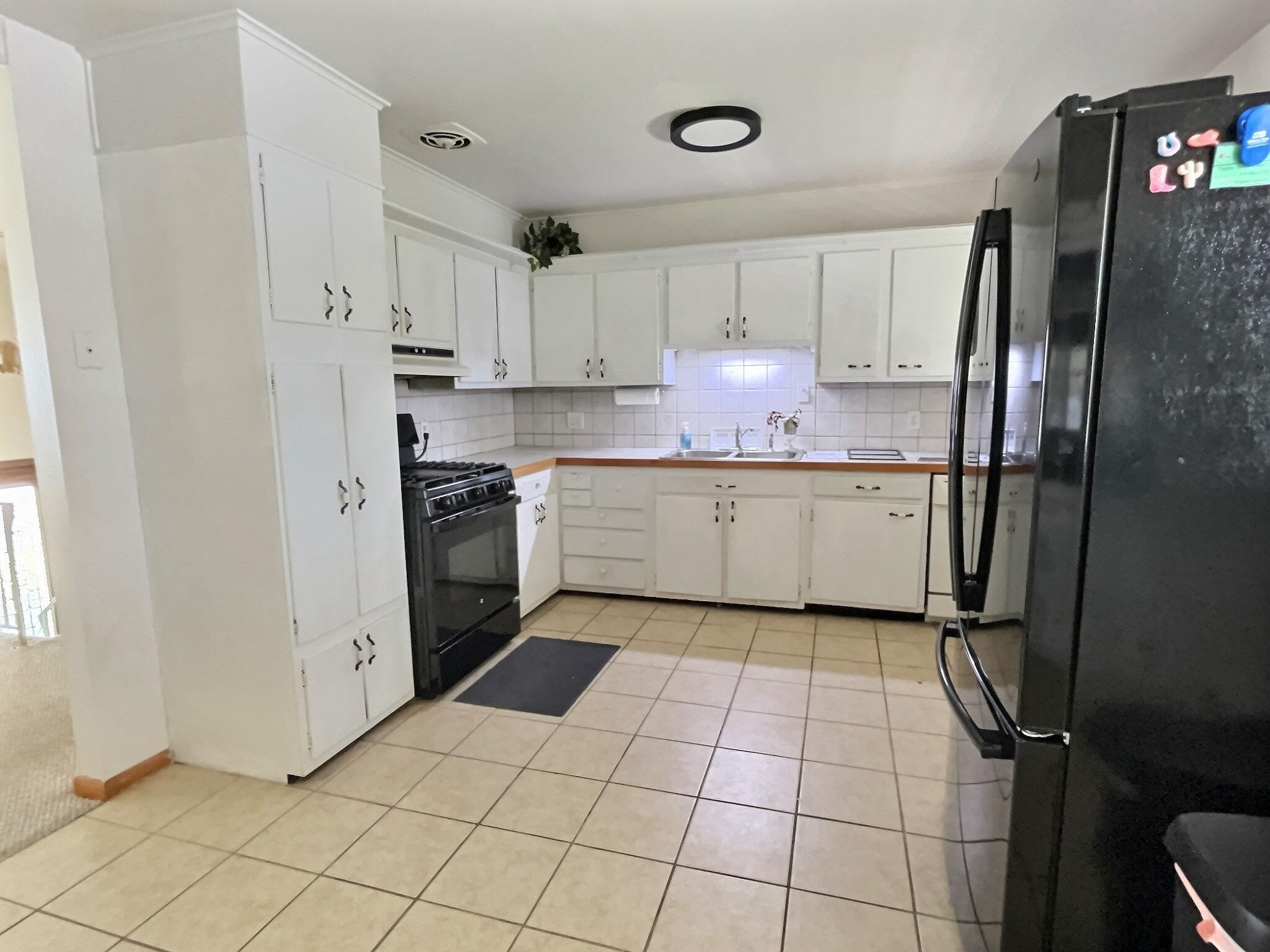 3915 Steele Drive, Owensboro, Kentucky 42303, 5 Bedrooms Bedrooms, ,2 BathroomsBathrooms,Single Family Residence,For Sale,Steele Drive,93574